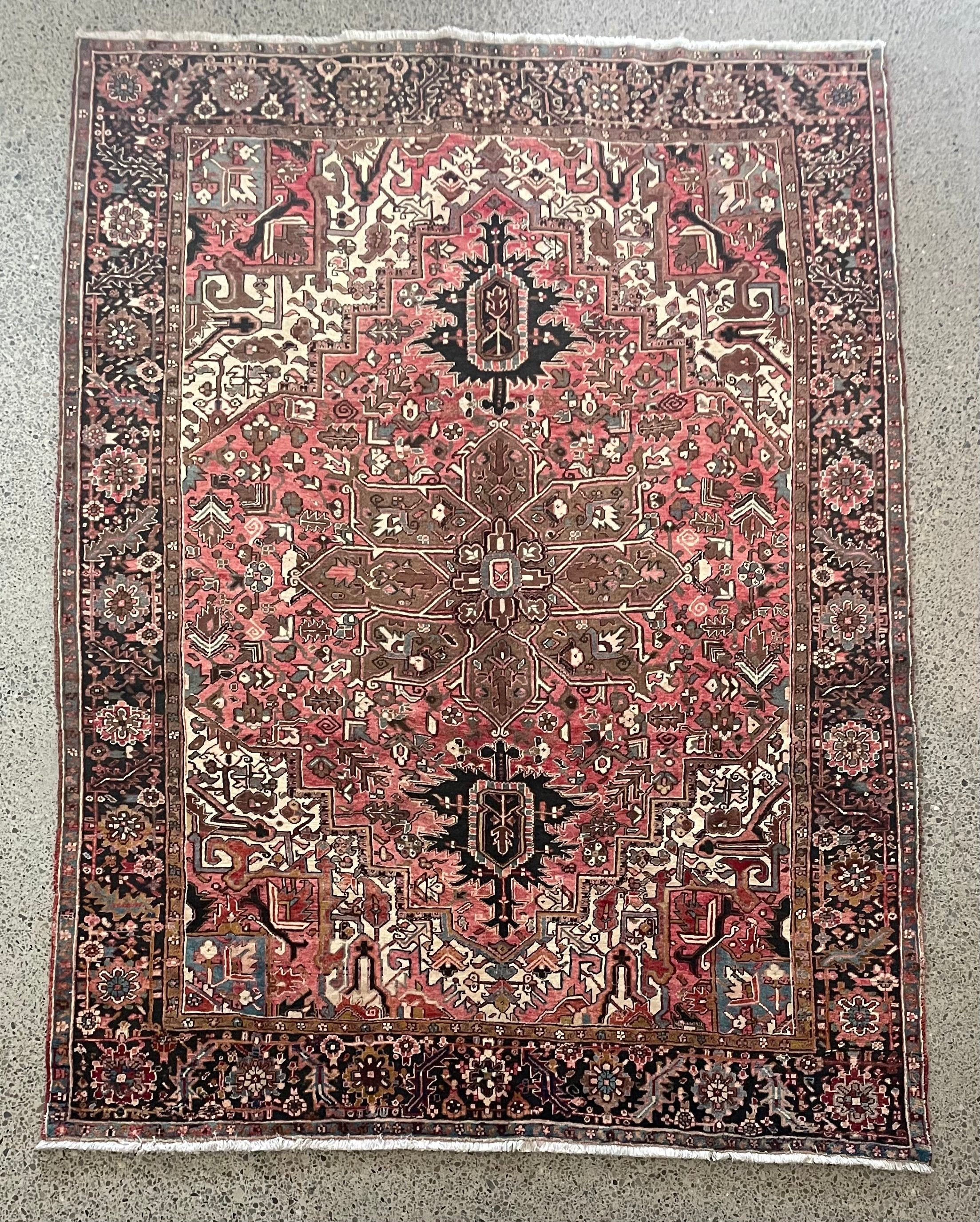 Heriz Wool Rug (7'11" x 10'6")