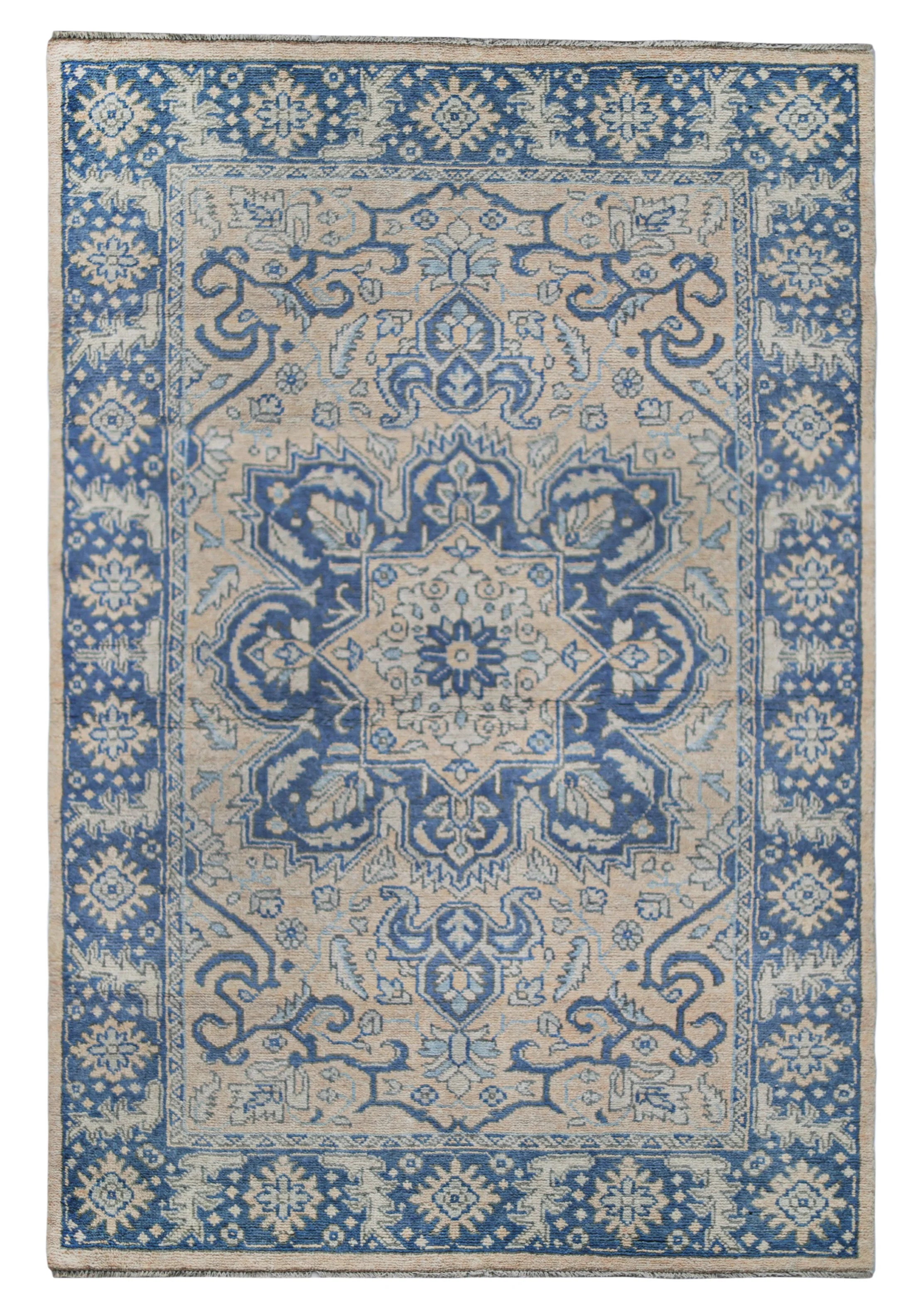 Heritage Collection Wool Rug (5’1” x 7’10”)