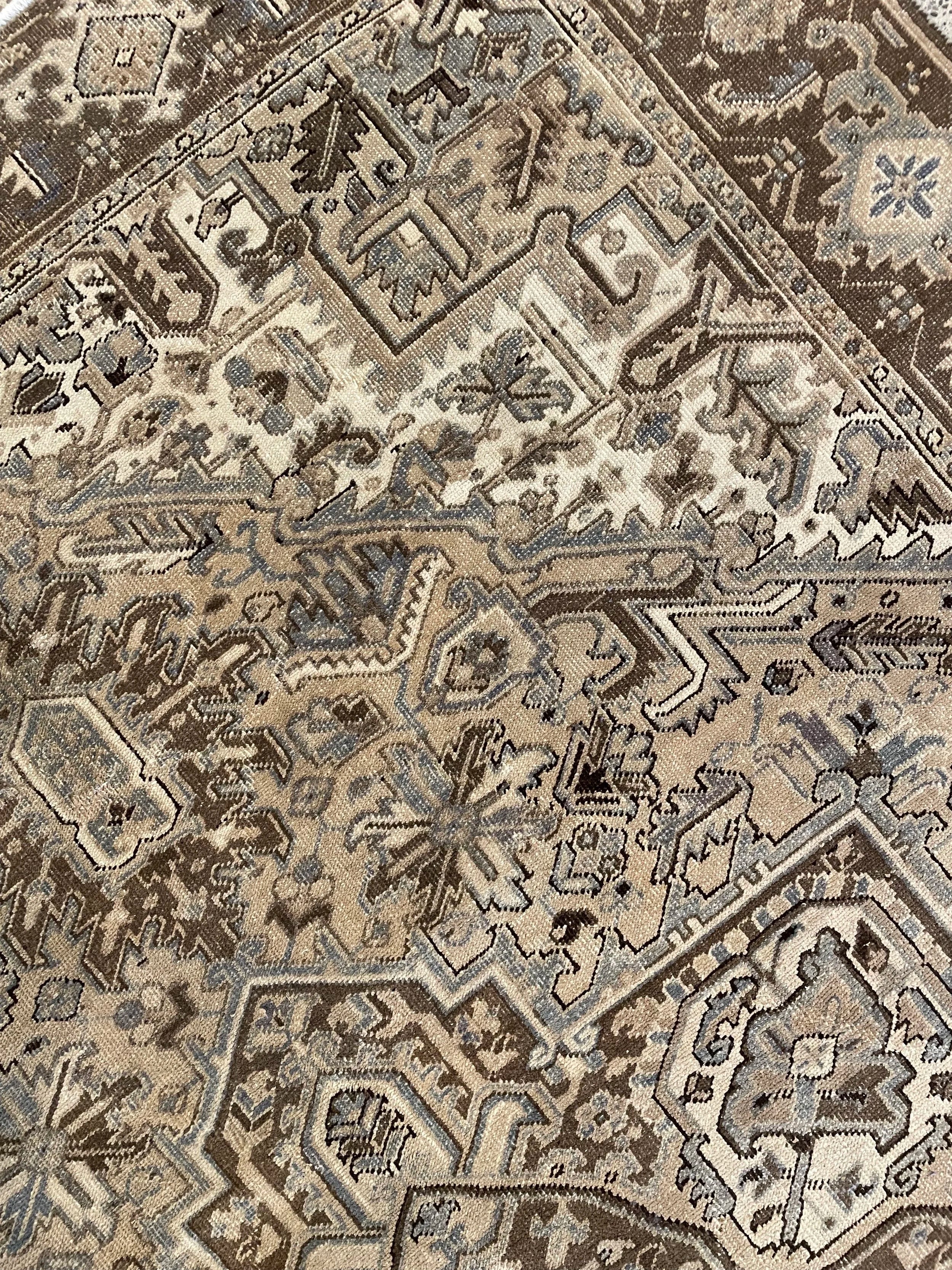 Heriz Vintage Rug (7'5" x 10'6")