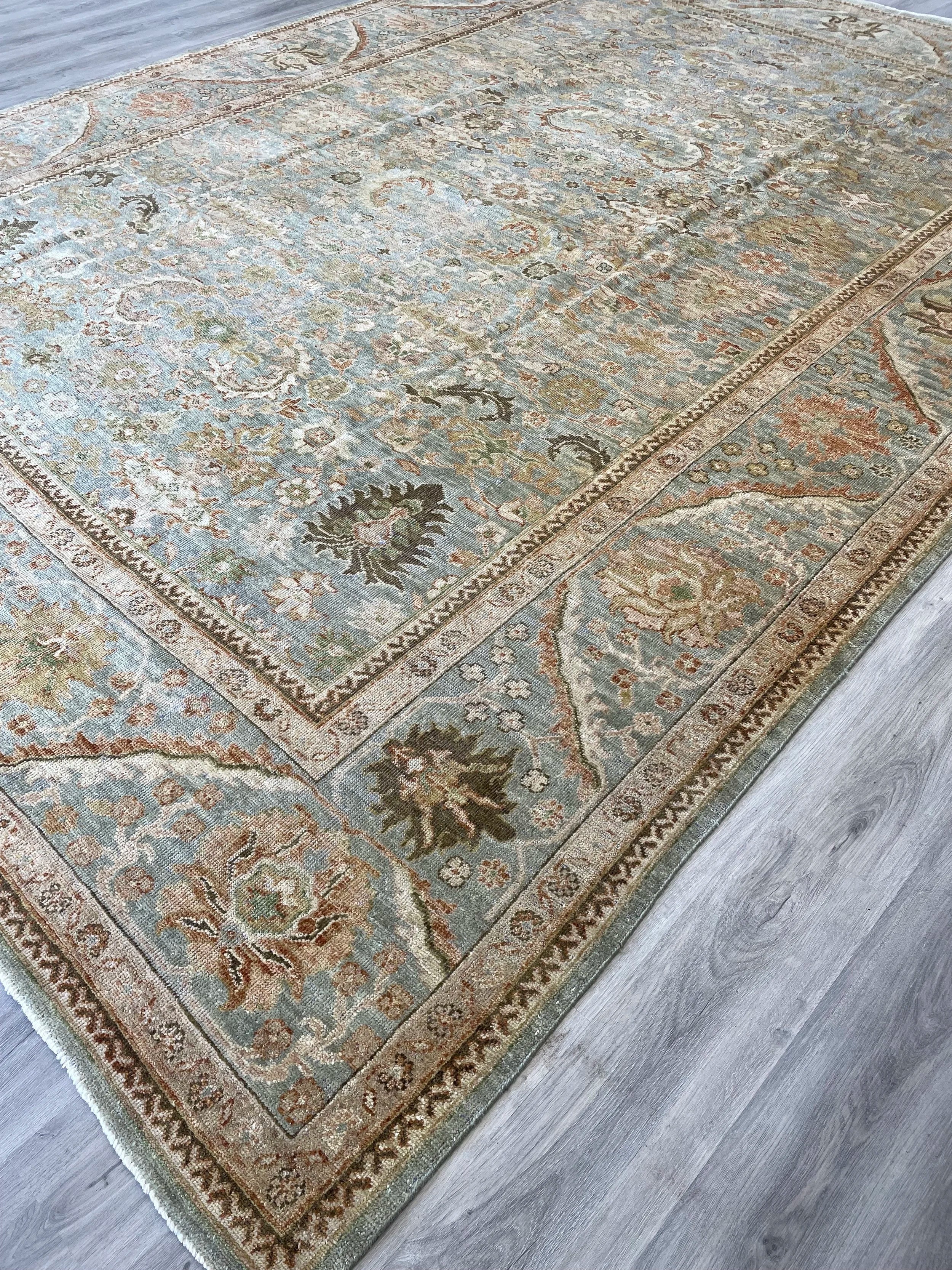 Vintage Indo Heriz Wool Rug (9'8" x 13'6")