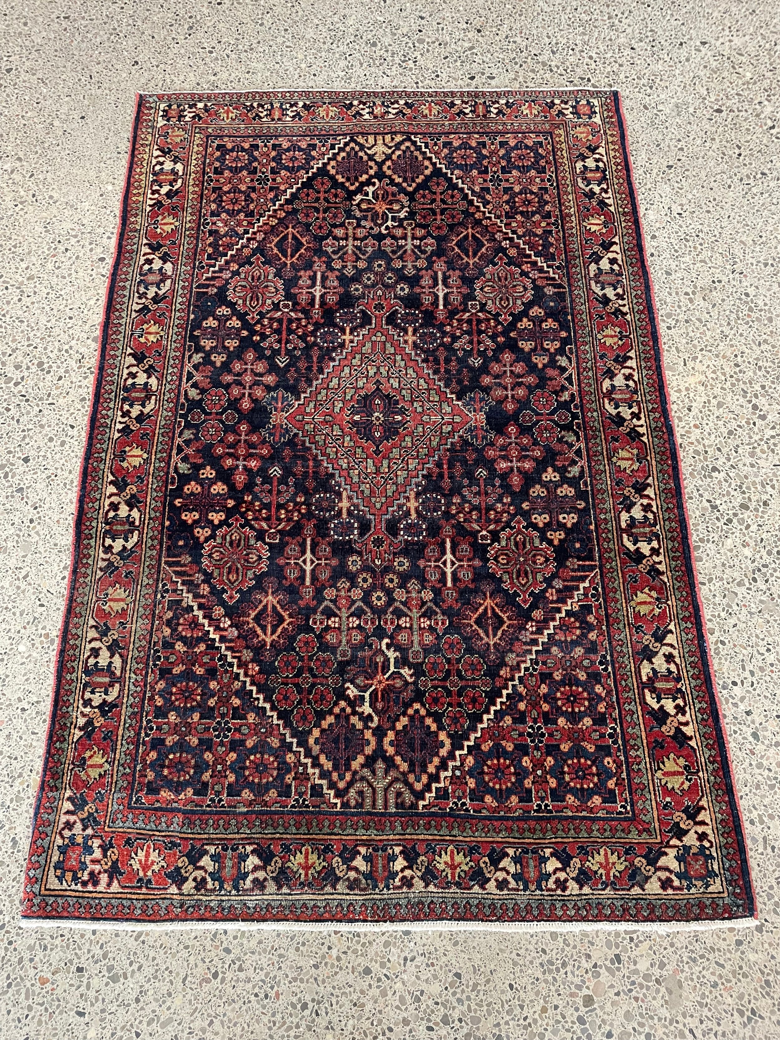 Joshaghan Semi-Antique Wool Rug (4'3" x 6'7")