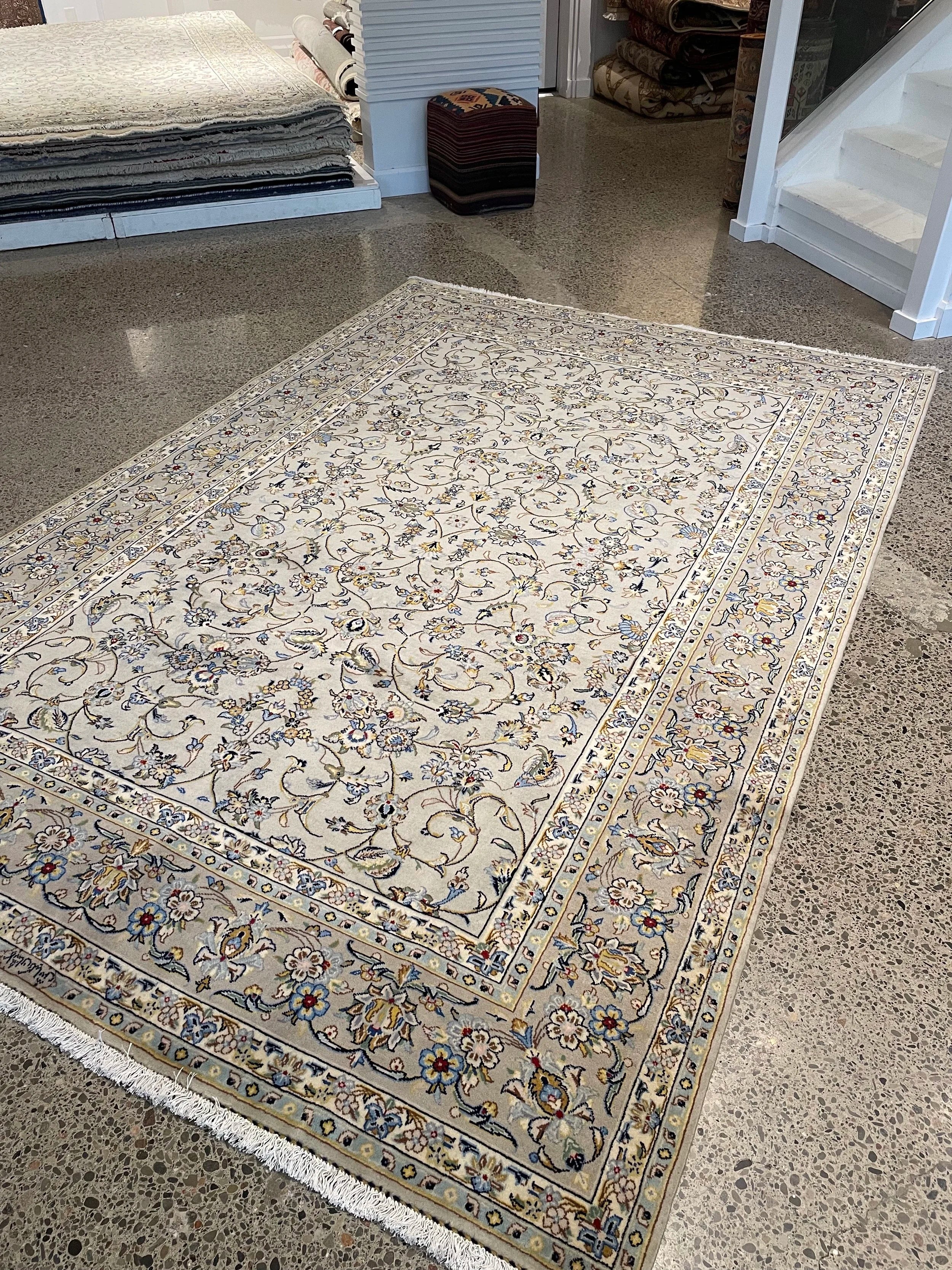 Kashan Wool Rug (6'6" x 9'8")