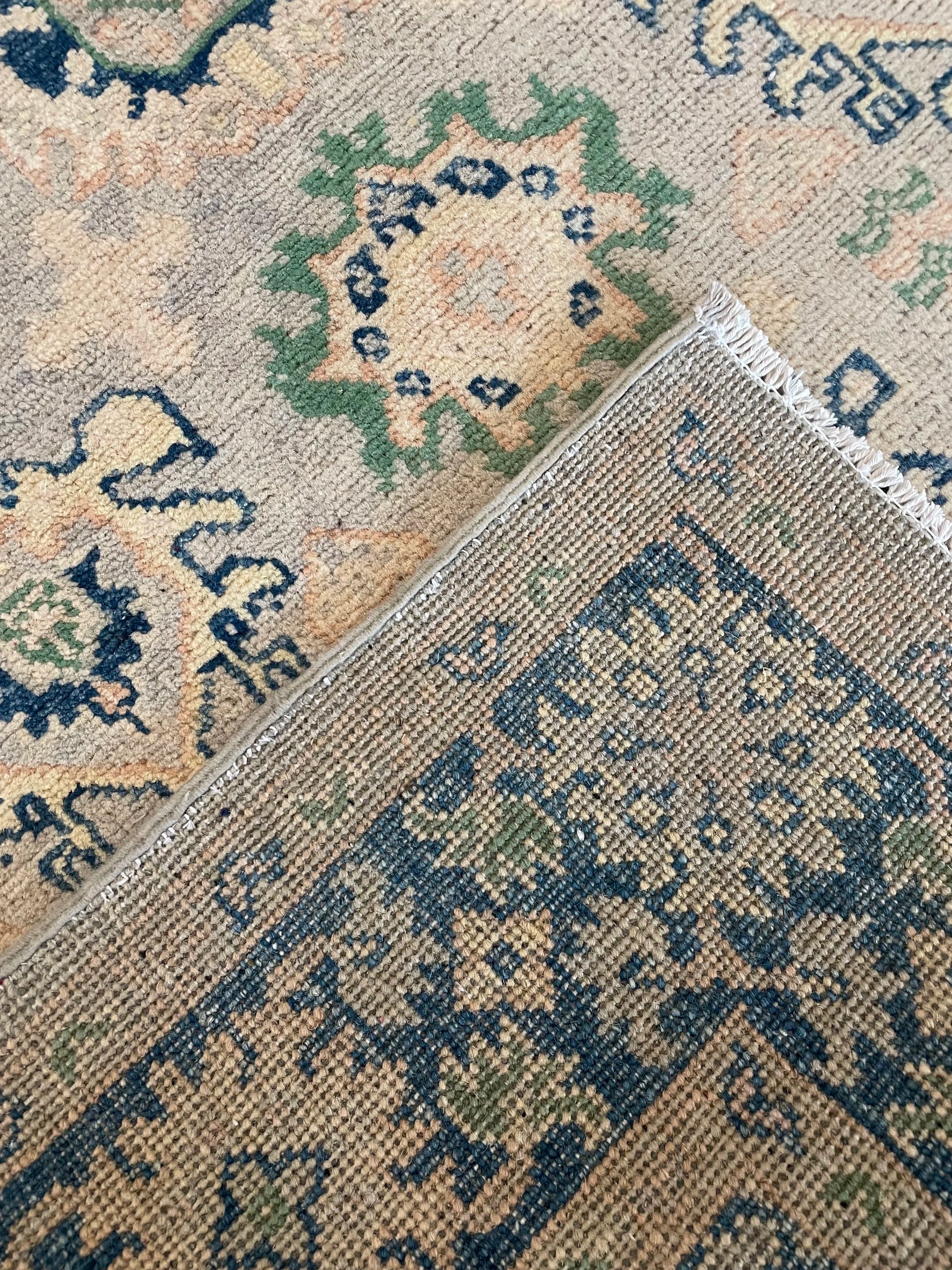 Kazak Wool Rug (4'1" x 6'2")