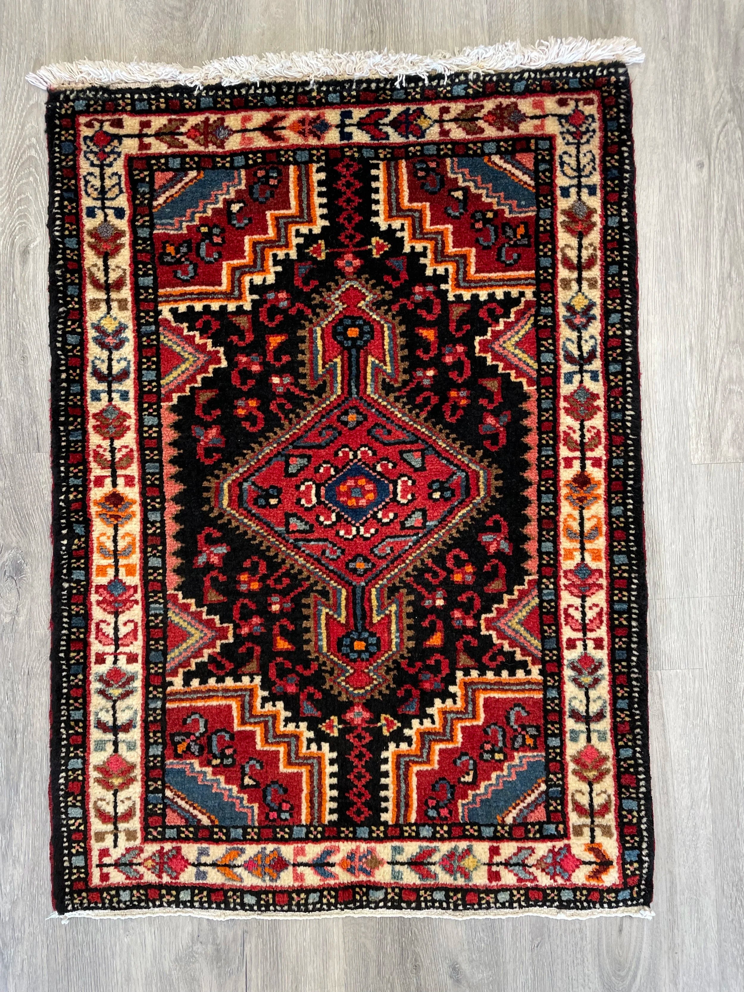 Toysirkan Mini Wool Rug (1'10" x 2'8")