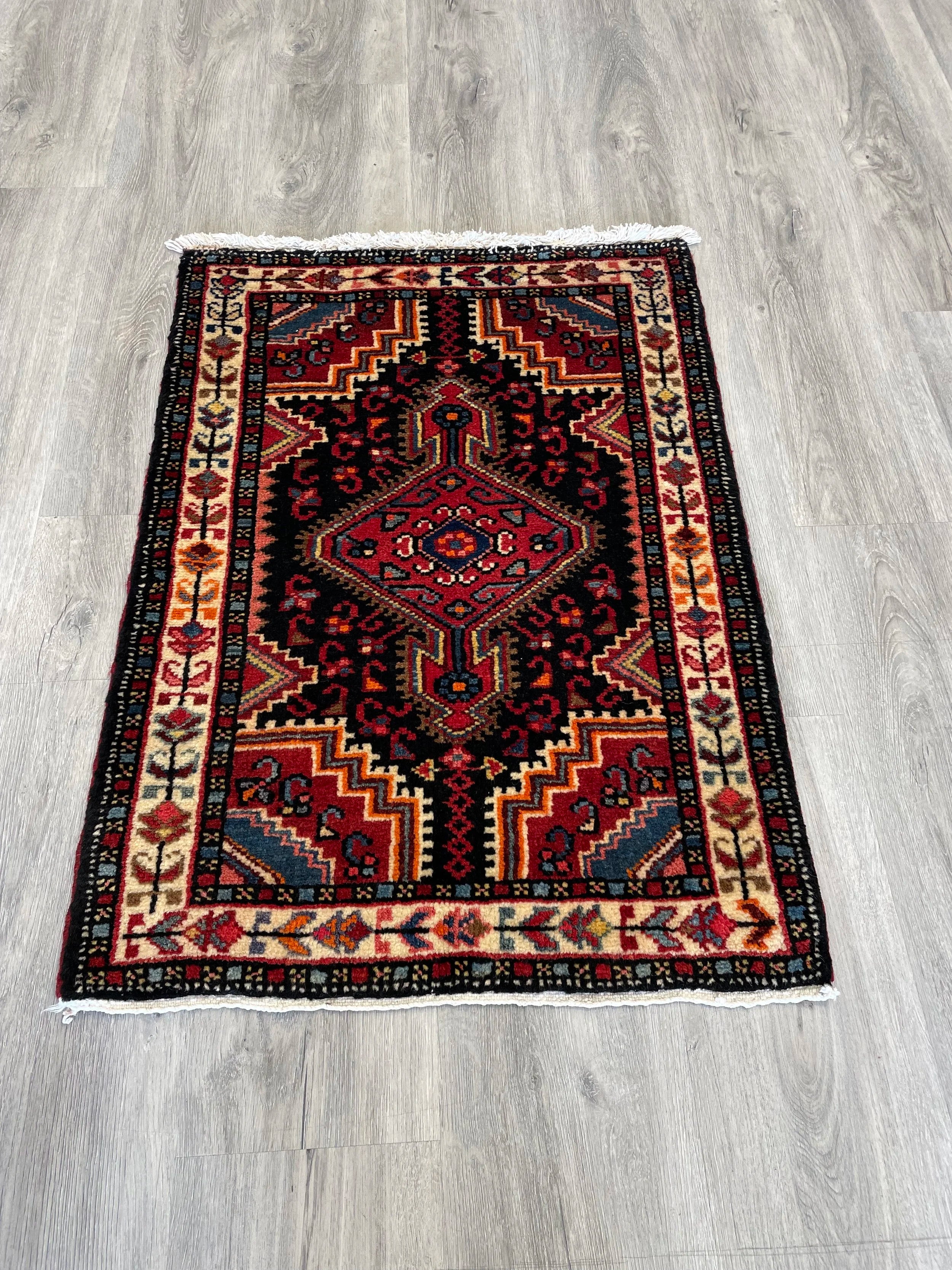 Toysirkan Mini Wool Rug (1'10" x 2'8")