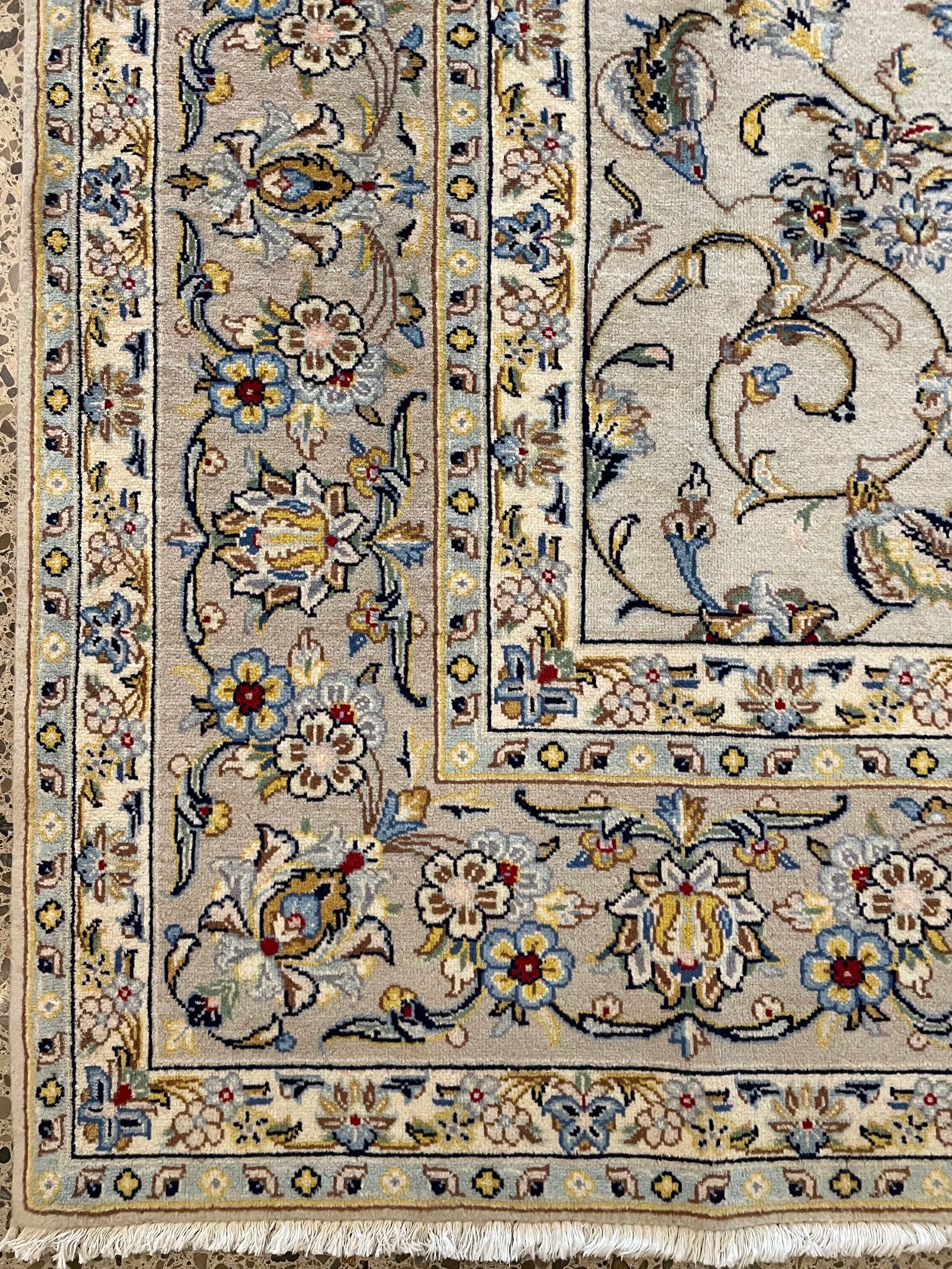 Kashan Wool Rug (6'6" x 9'8")