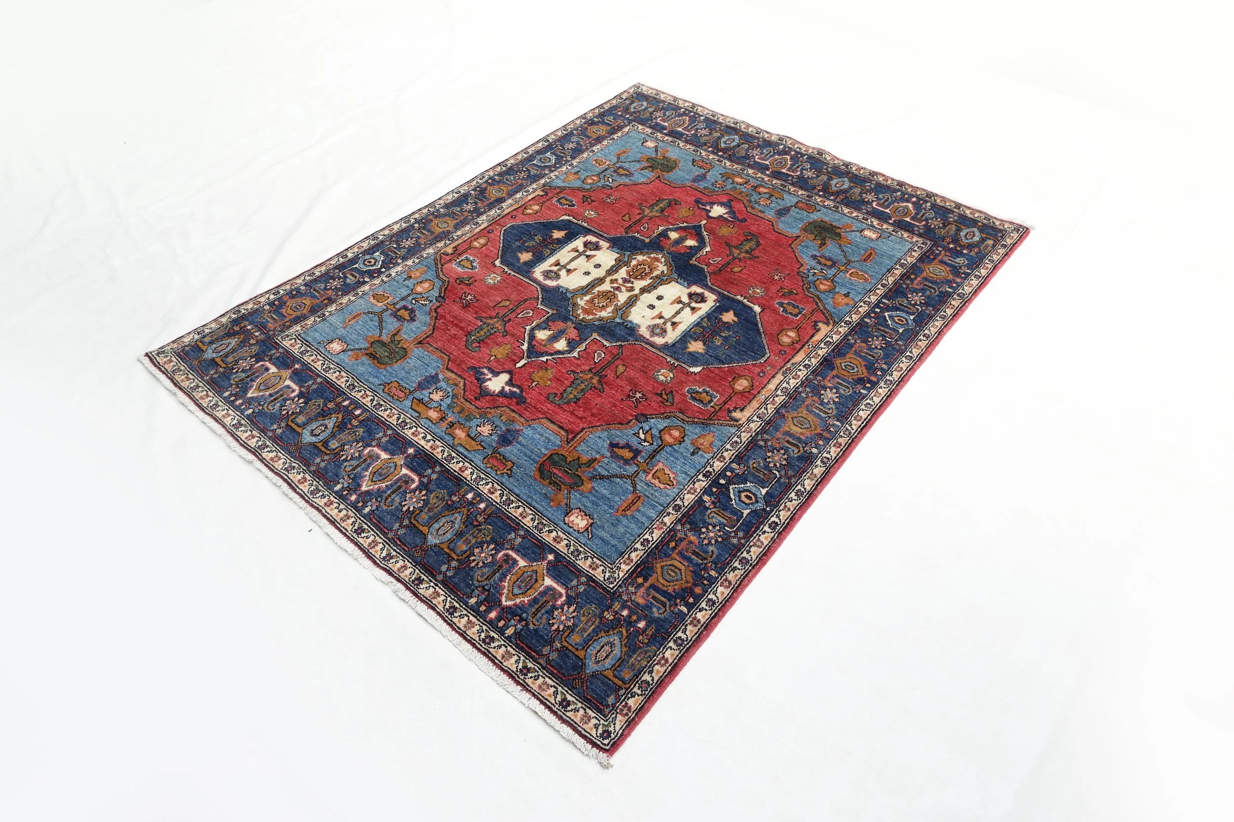 Serapi Wool Rug (4'8" x 6'4")