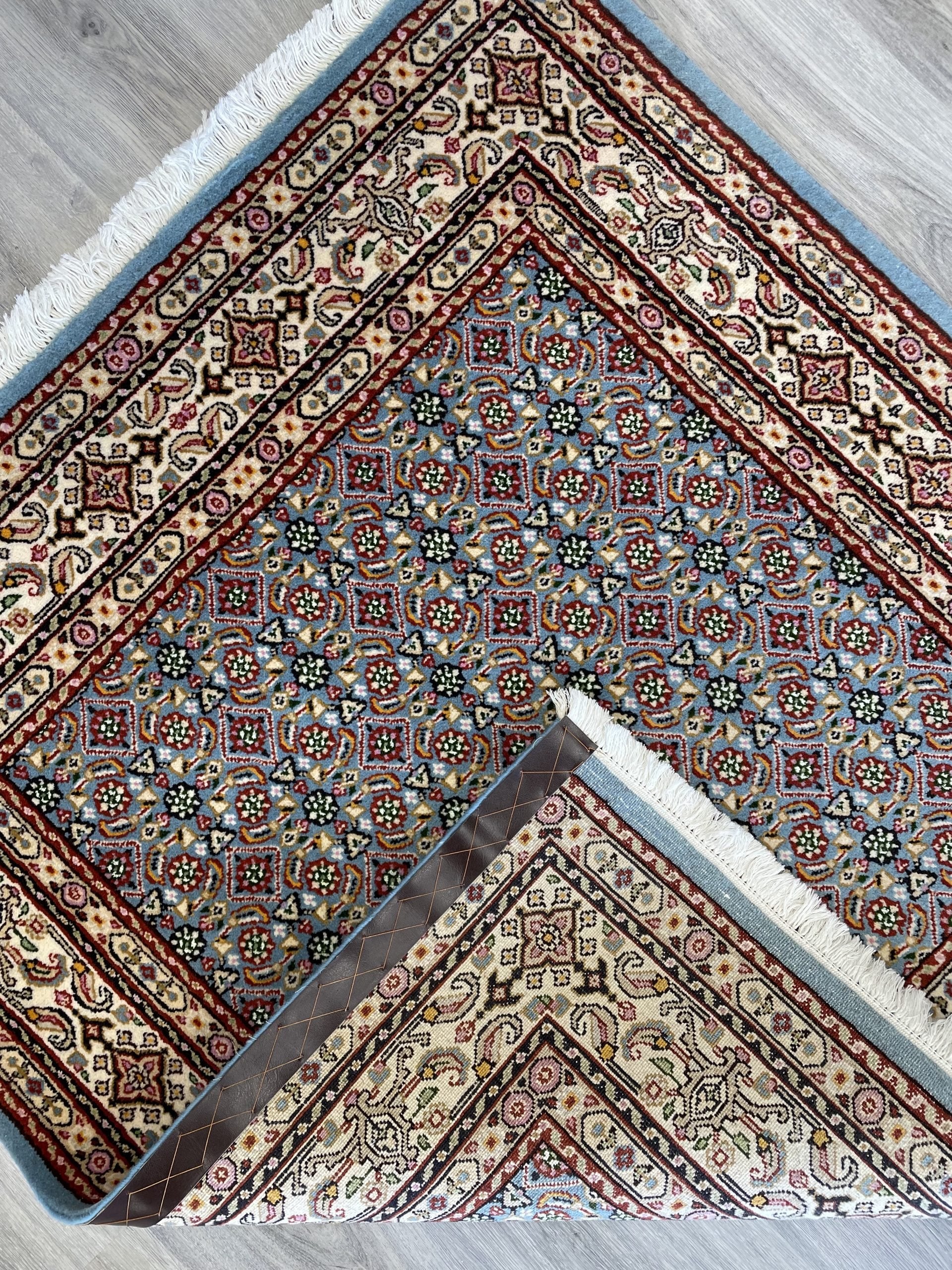 Moud Wool & Silk Rug (3'3" x 3'6")