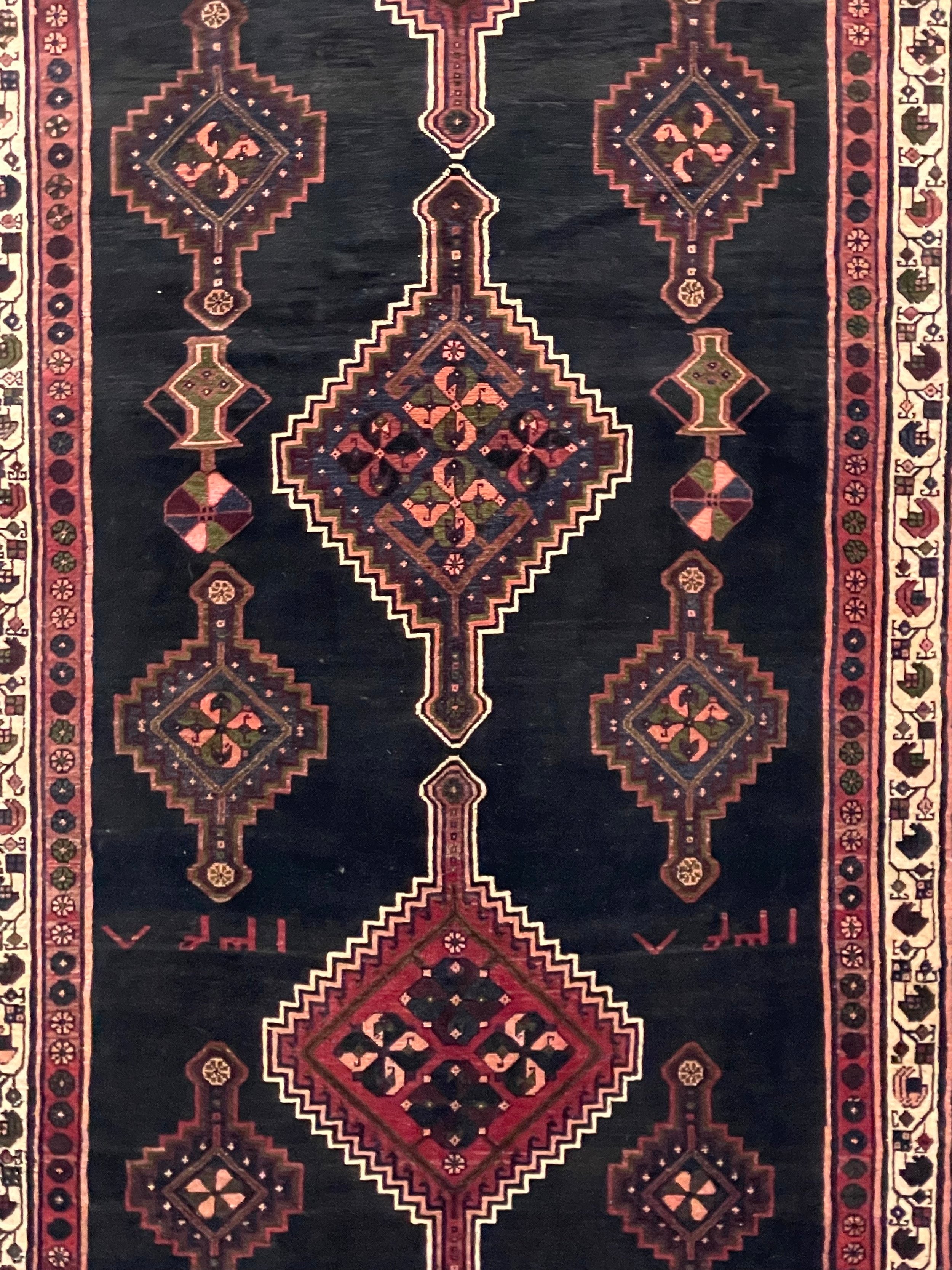 Lori Semi-Antique Rug (4'4" x 8'5")