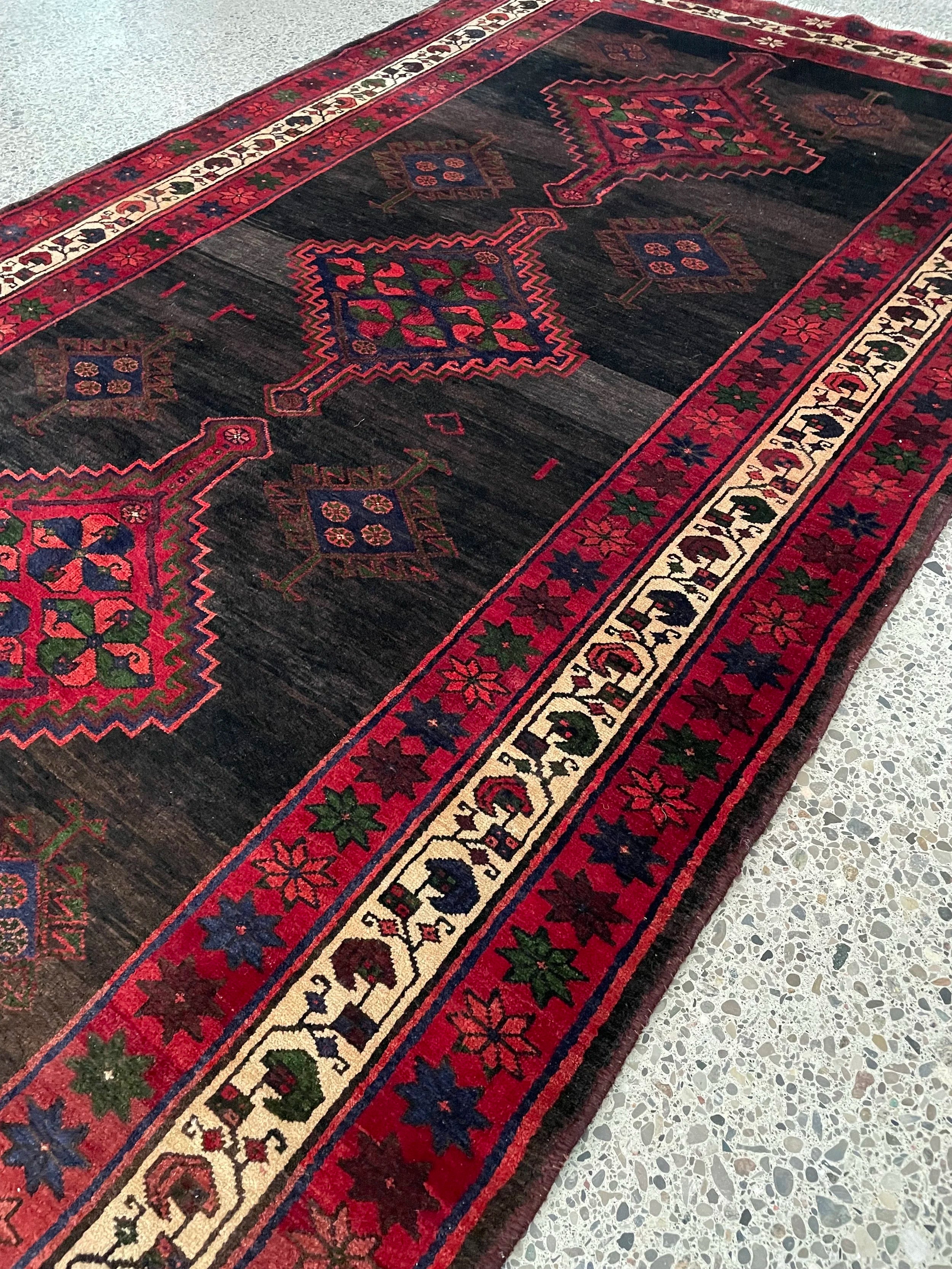 Lori Rug (5'0" x 8'11")