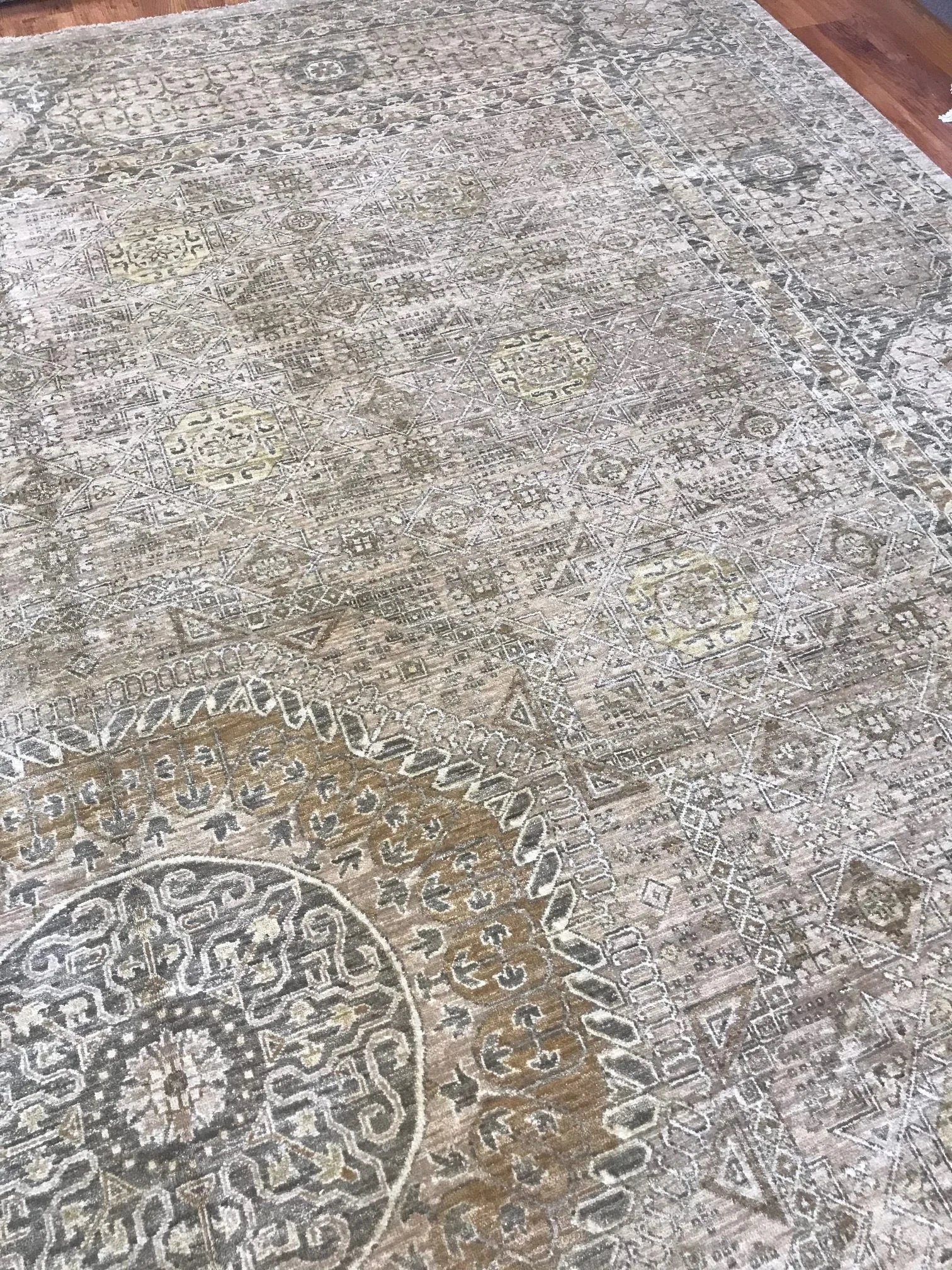 Mamluk Neutral Wool Rug (11'11" x 14'10")