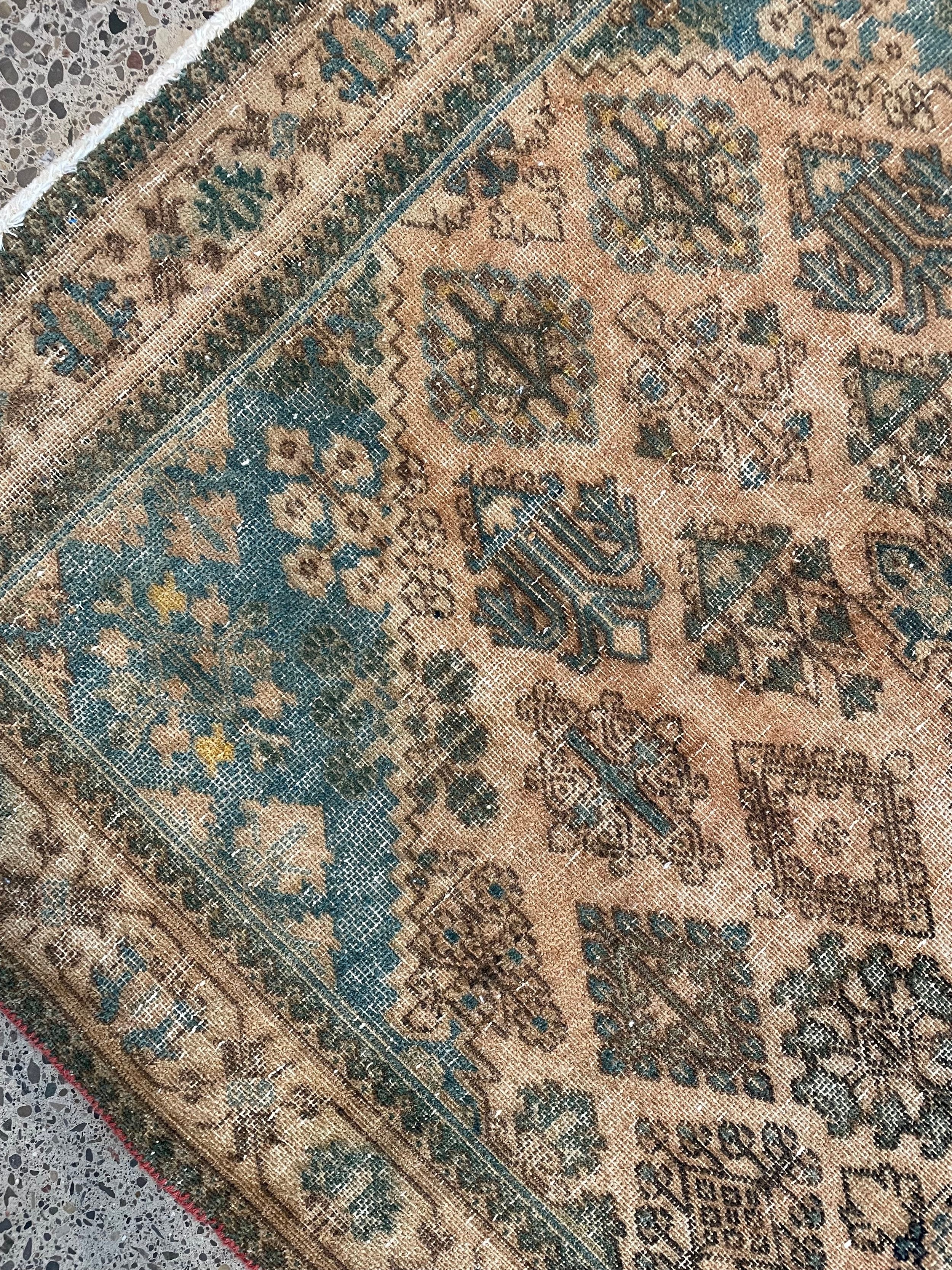 Meymeh Vintage Wool Rug (3'5" x 5'1")