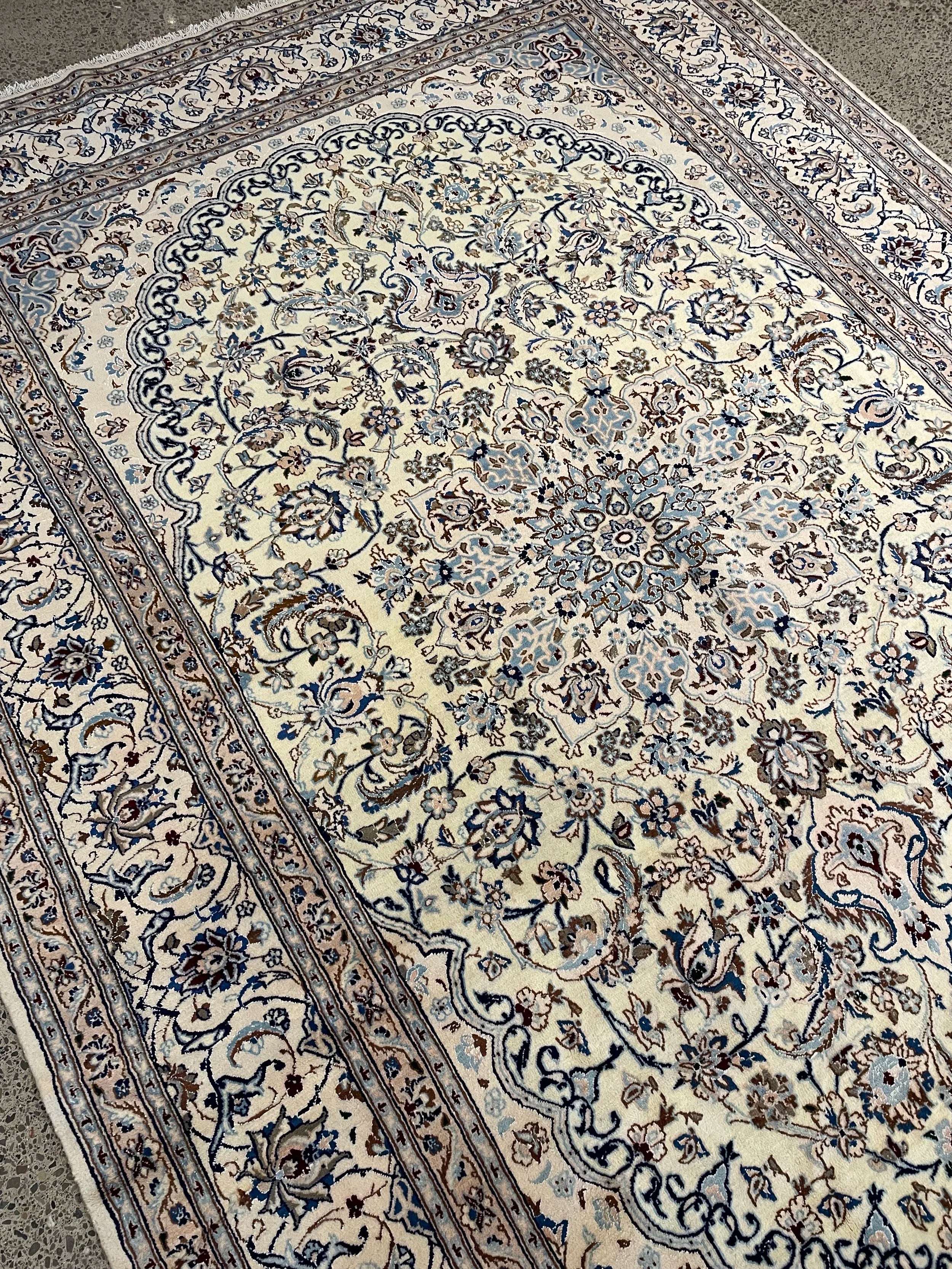 Naeen Wool & Silk Rug (7x10)