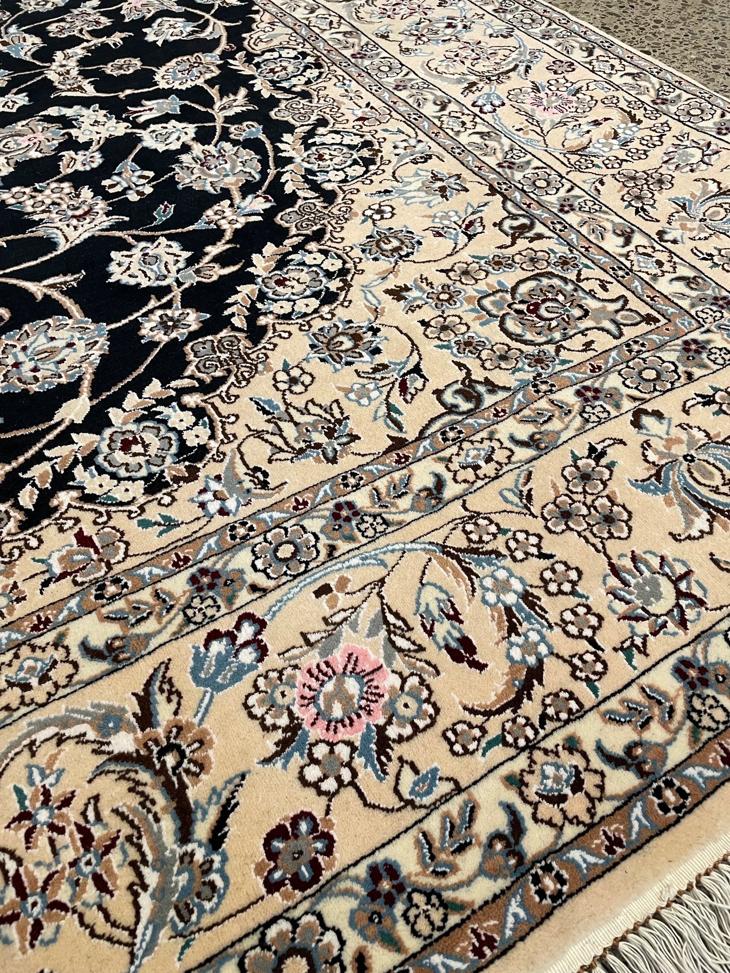 Naeen Wool & Silk Rug (6'8" x 9'1")
