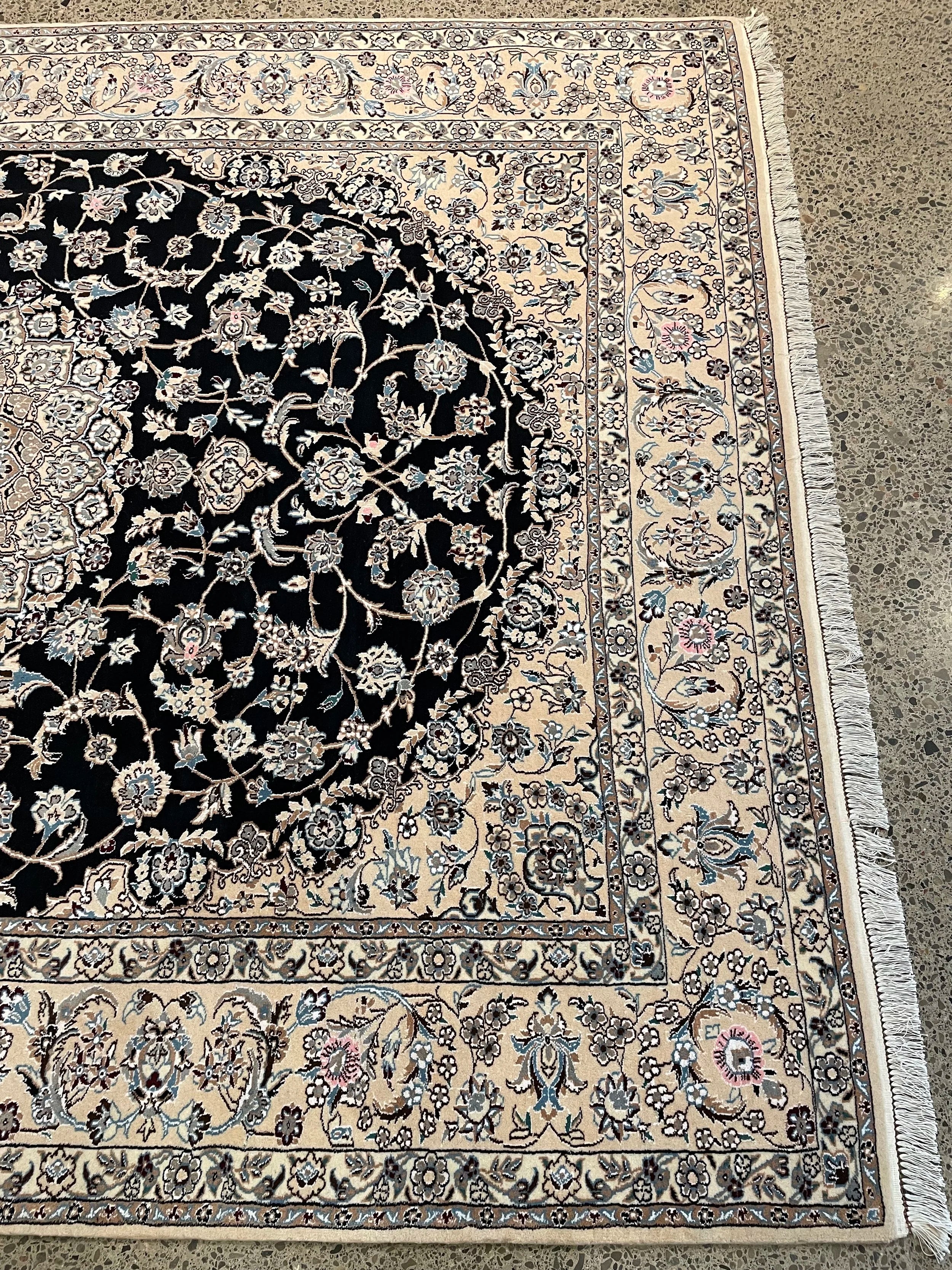 Naeen Wool & Silk Rug (6'8" x 9'1")