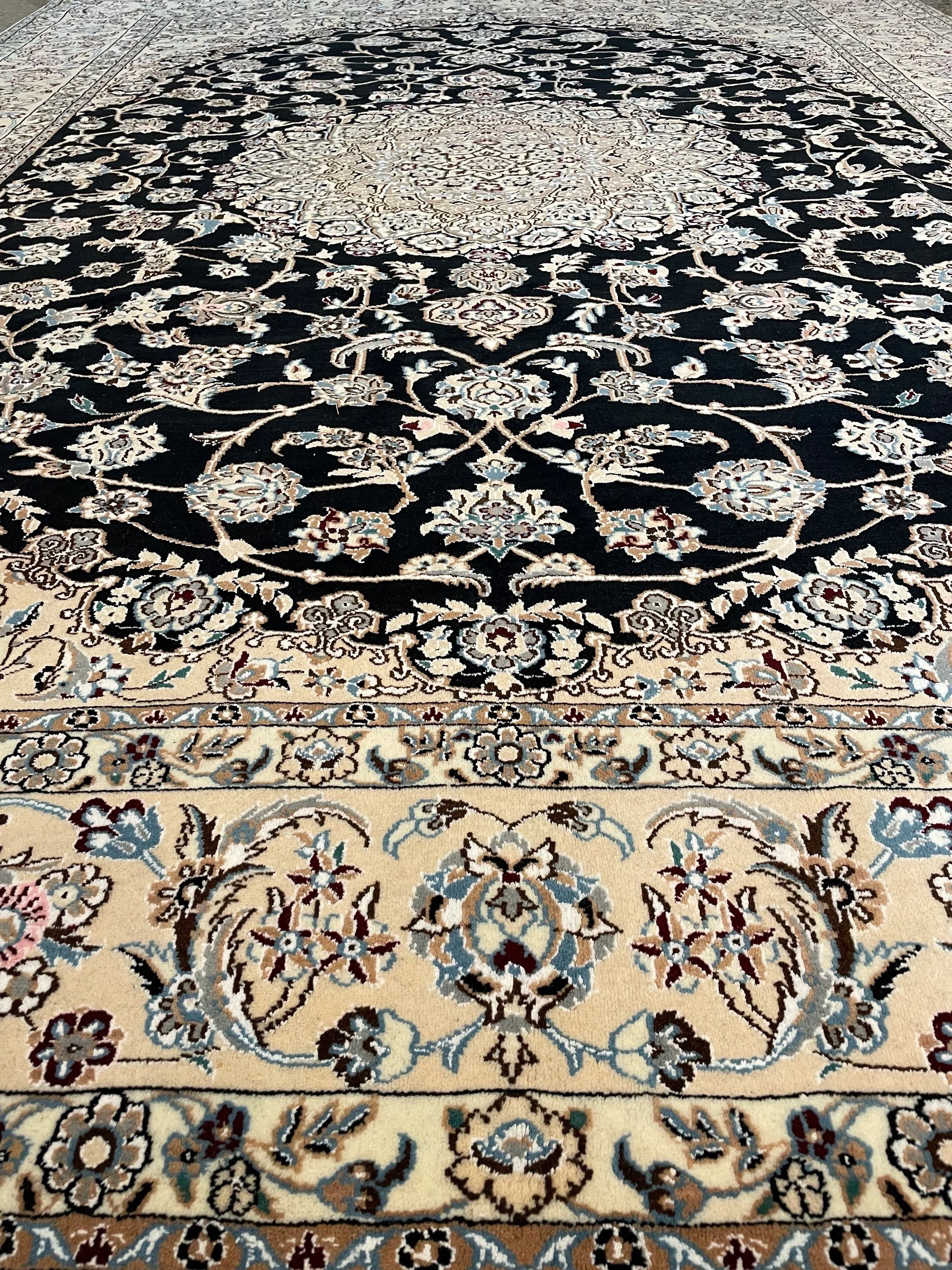 Naeen Wool & Silk Rug (6'8" x 9'1")