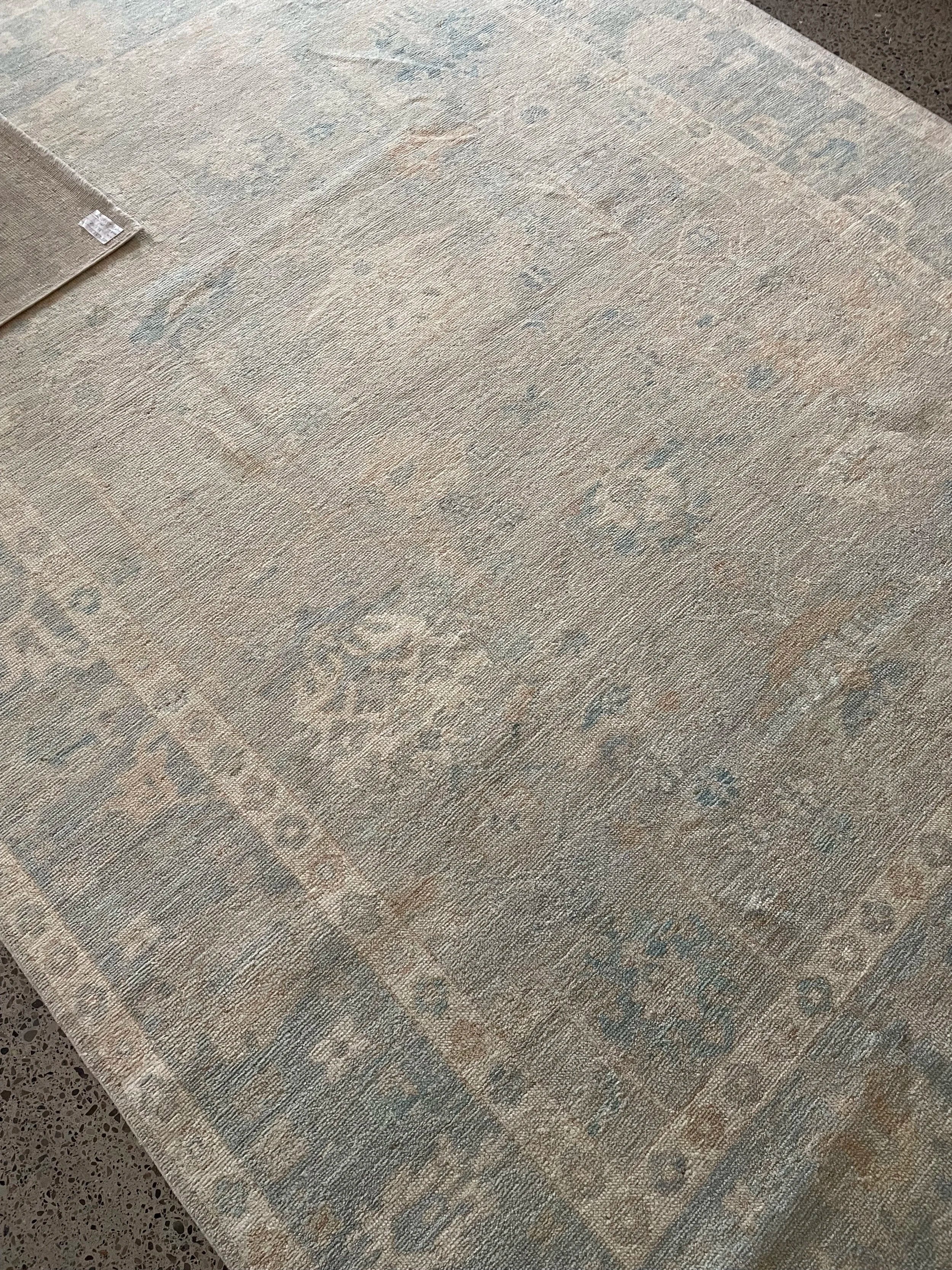Oushak Rug (7'11" x 10'3")
