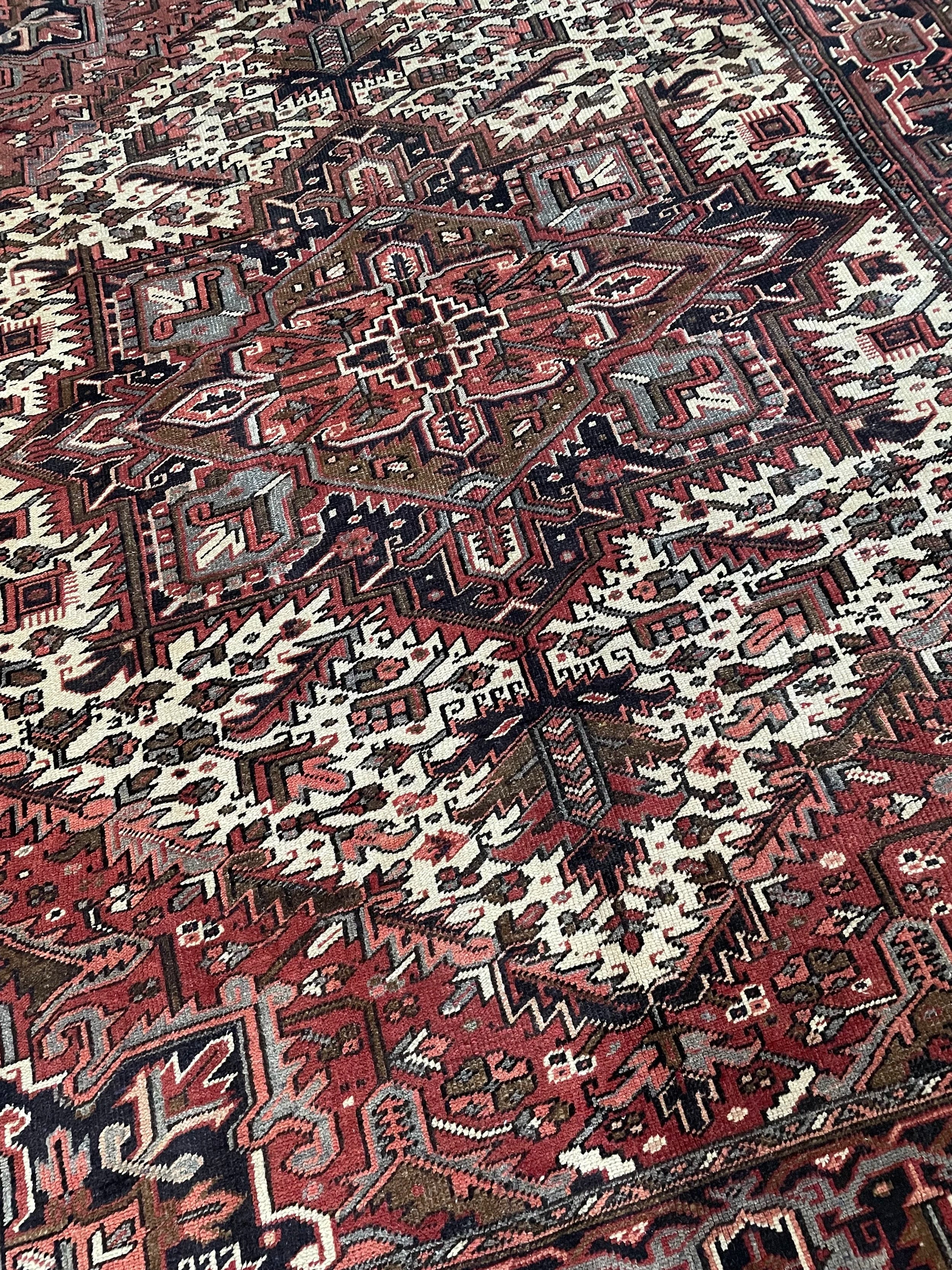 Wool Heriz Rug (7'8" x 10'6")