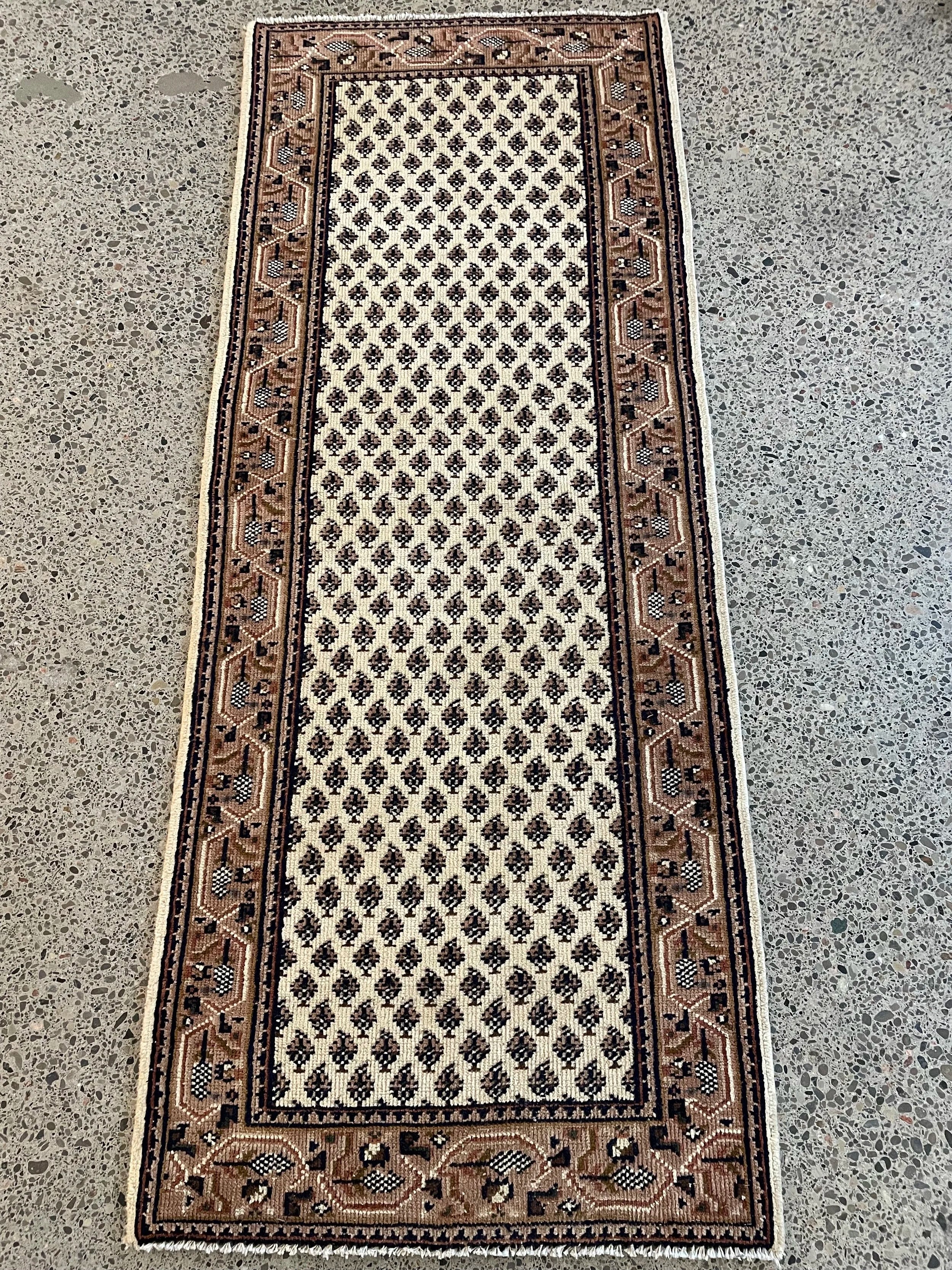 Neutral Vintage Wool Runner Rug (2'7" x 6'6")