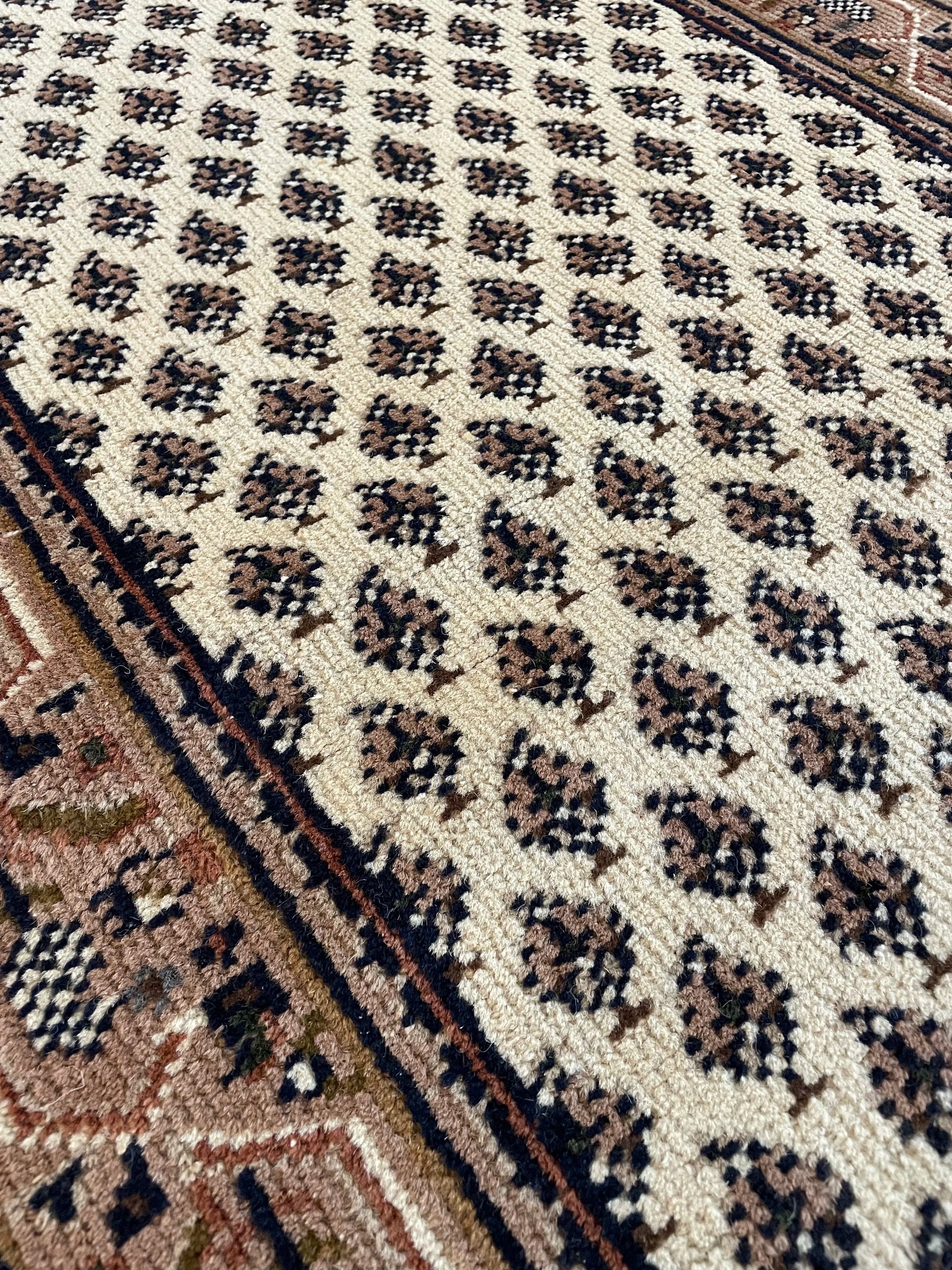 Neutral Vintage Wool Runner Rug (2'7" x 6'6")