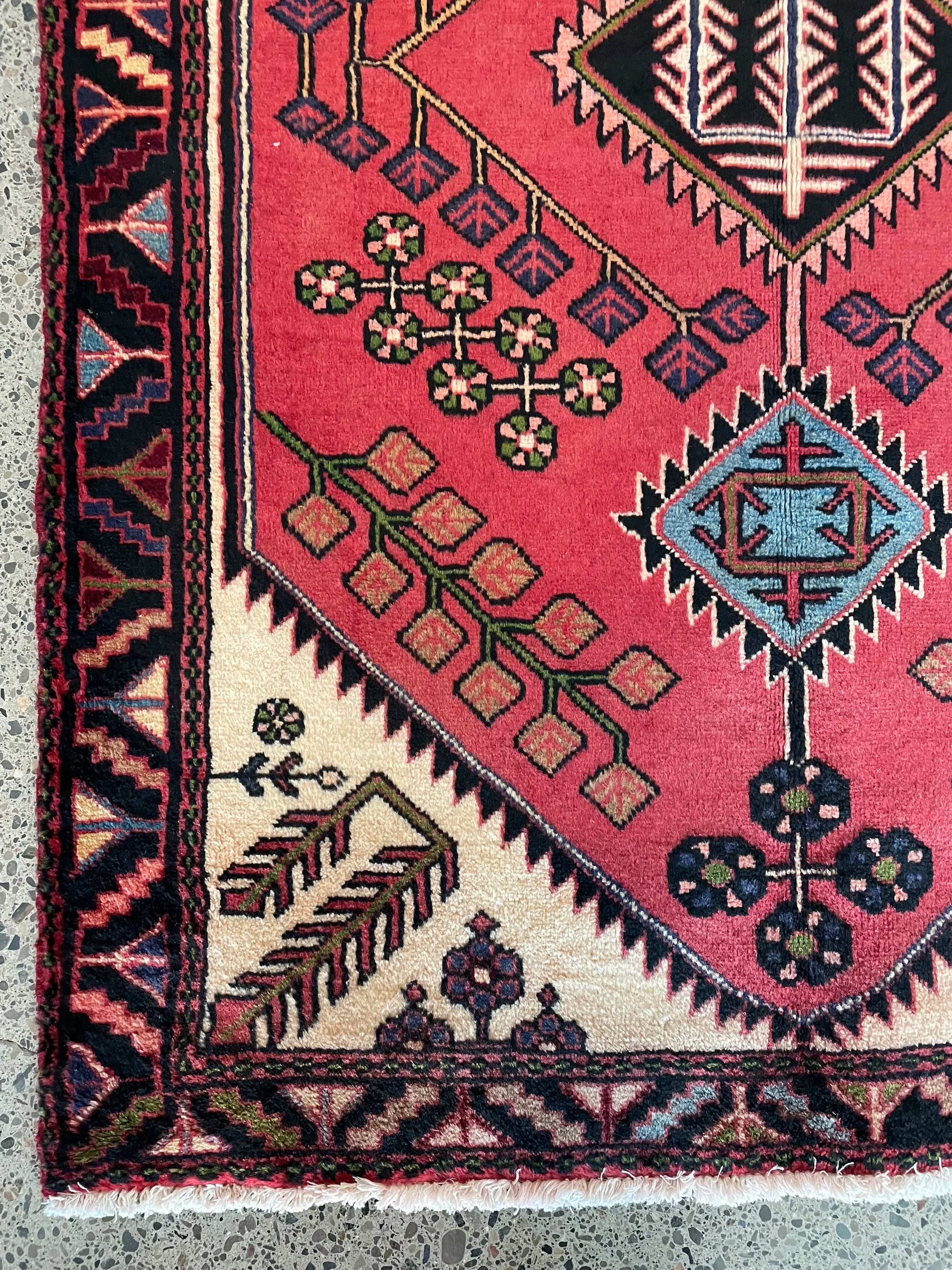 Saveh Wool Rug (3'7" x 5'5")