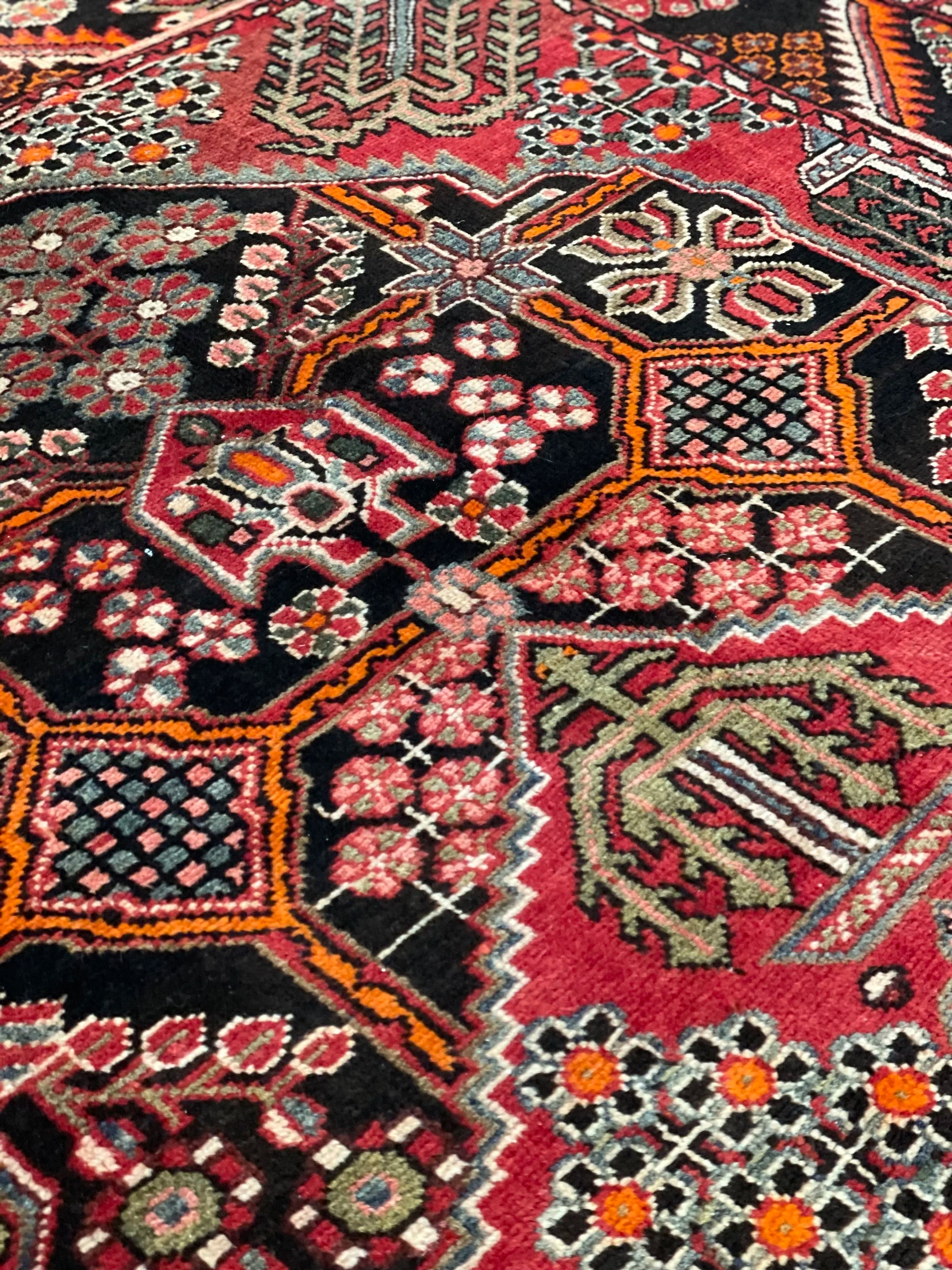 Saveh Tribal Wool Rug (4'6" x 7'1")