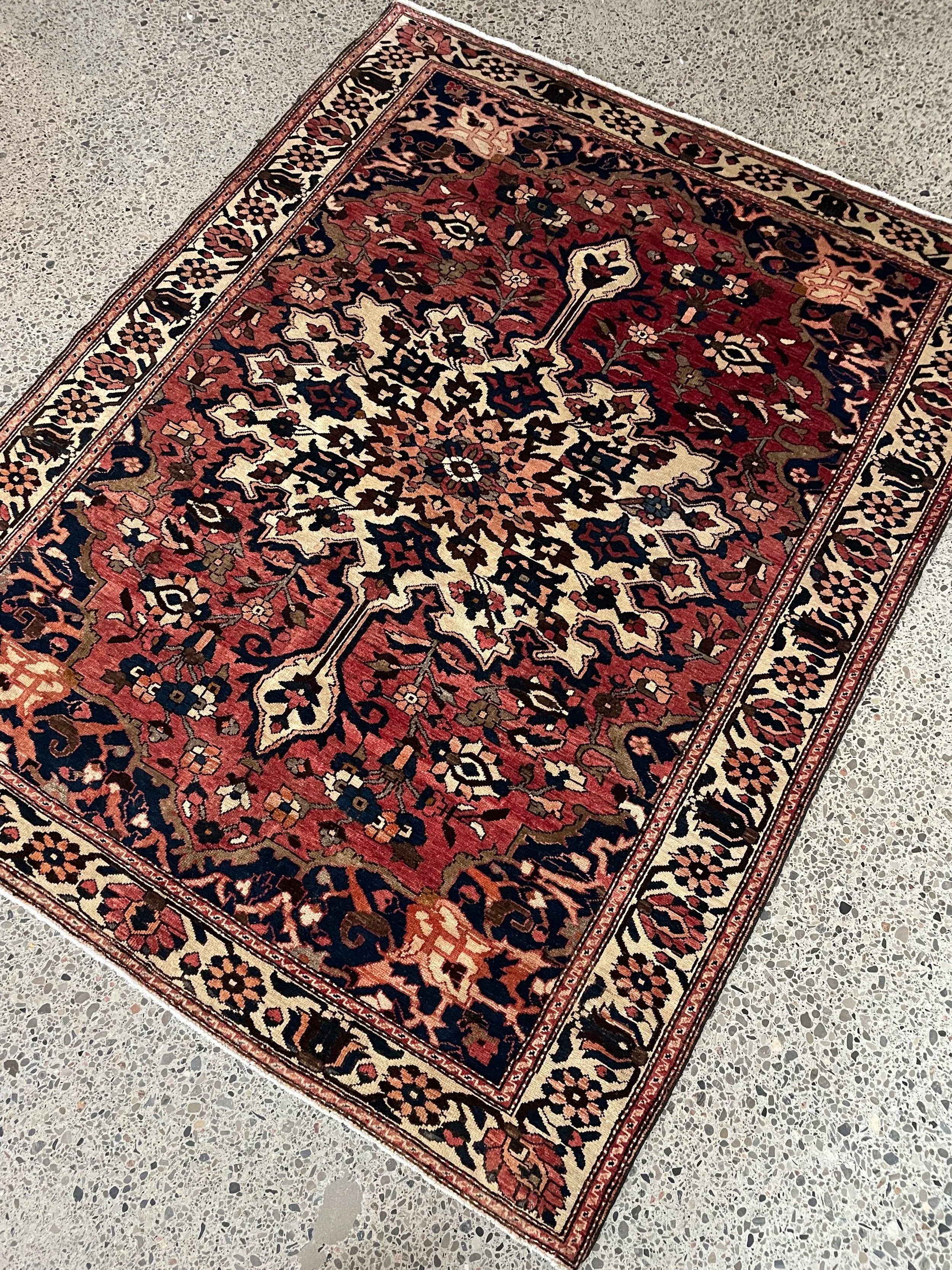 Bakhtiari Semi-Antique Wool Rug (5'4" x 6'8")
