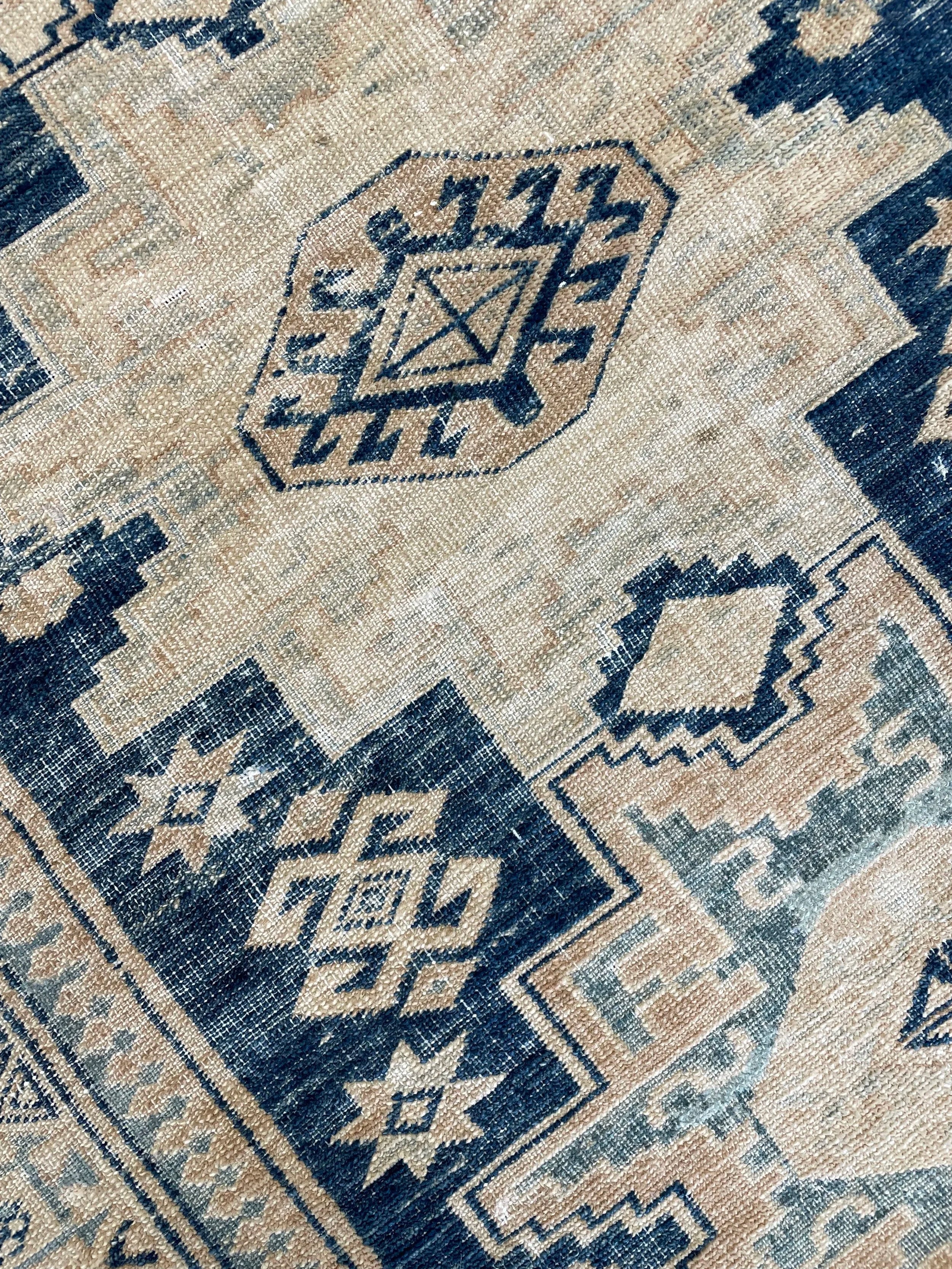 Shirvan Semi-Antique Rug (2'11" x 9'7")