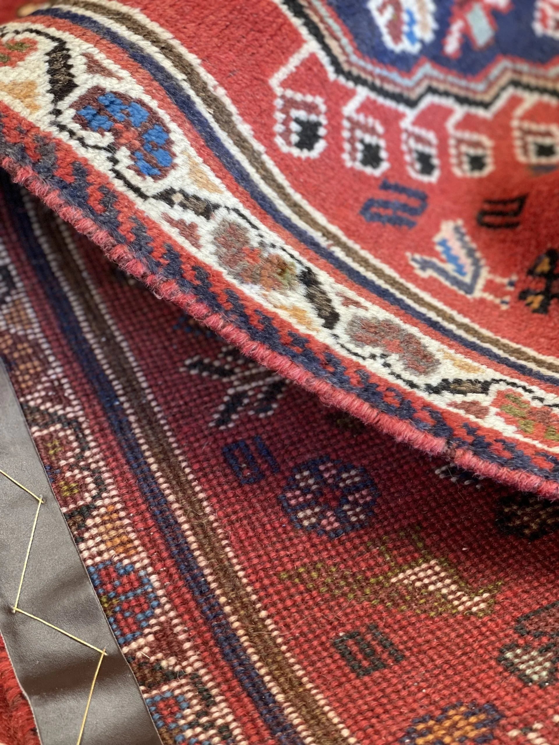 Shiraz Wool Runner Rug (2'5" x 9'8")