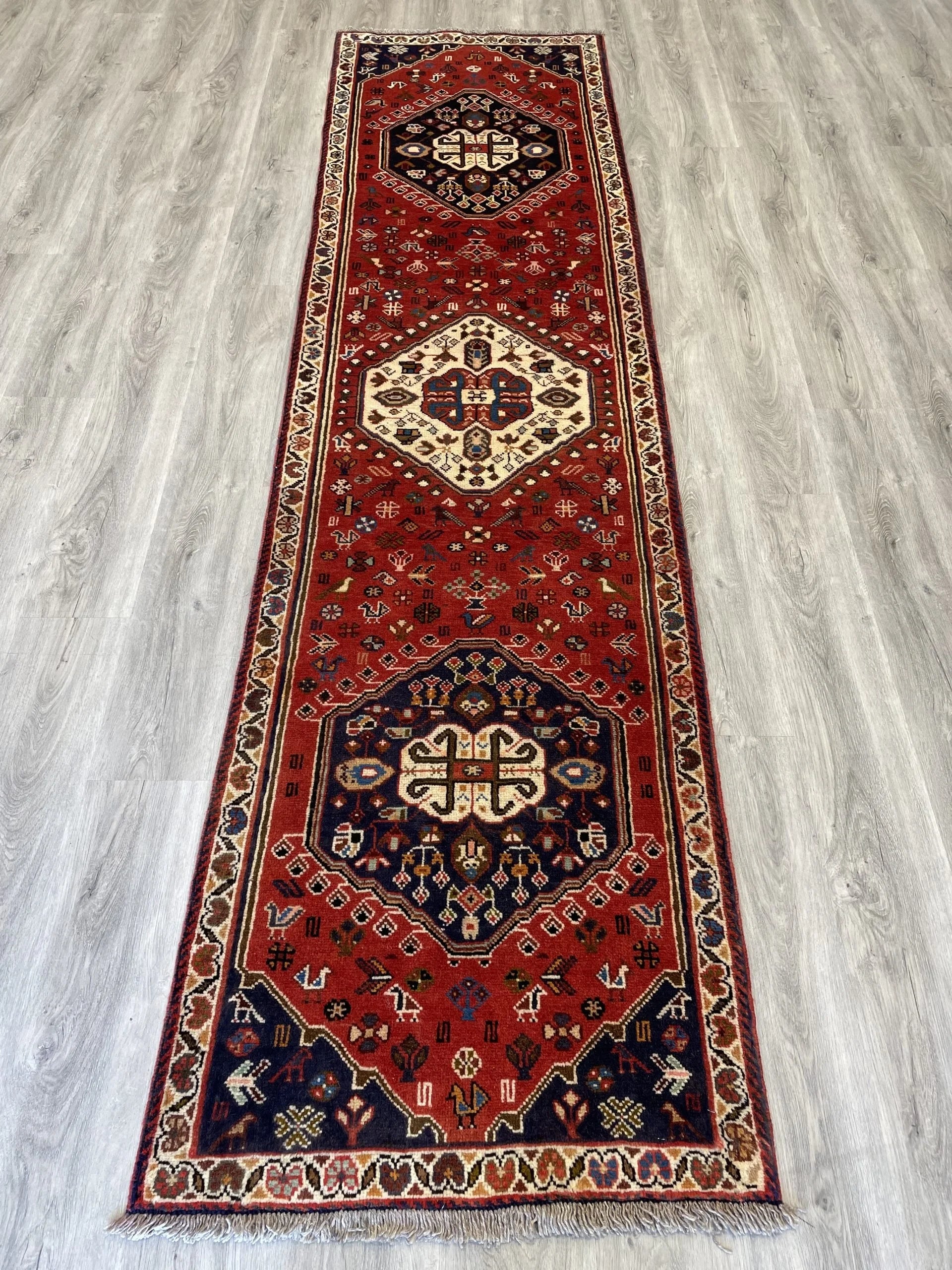 Shiraz Wool Runner Rug (2'5" x 9'8")