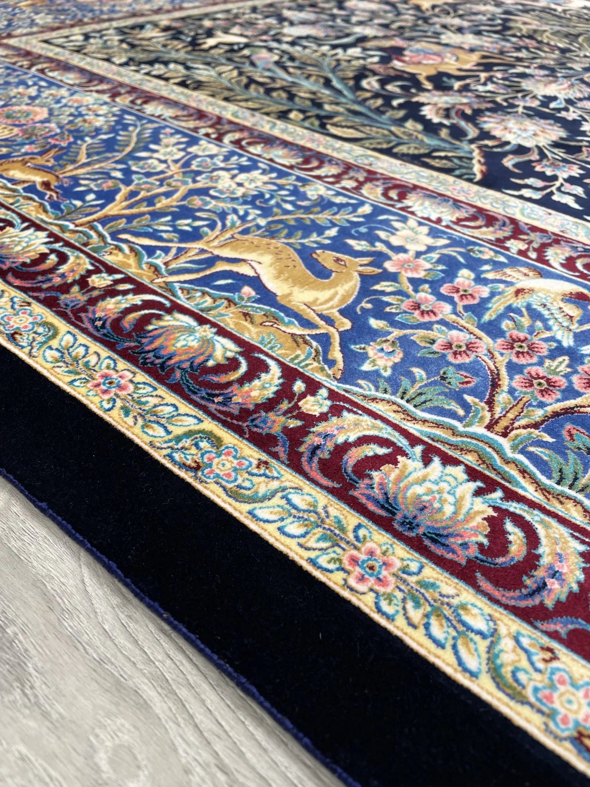Art. Silk Rug (6'6" x 9'8")