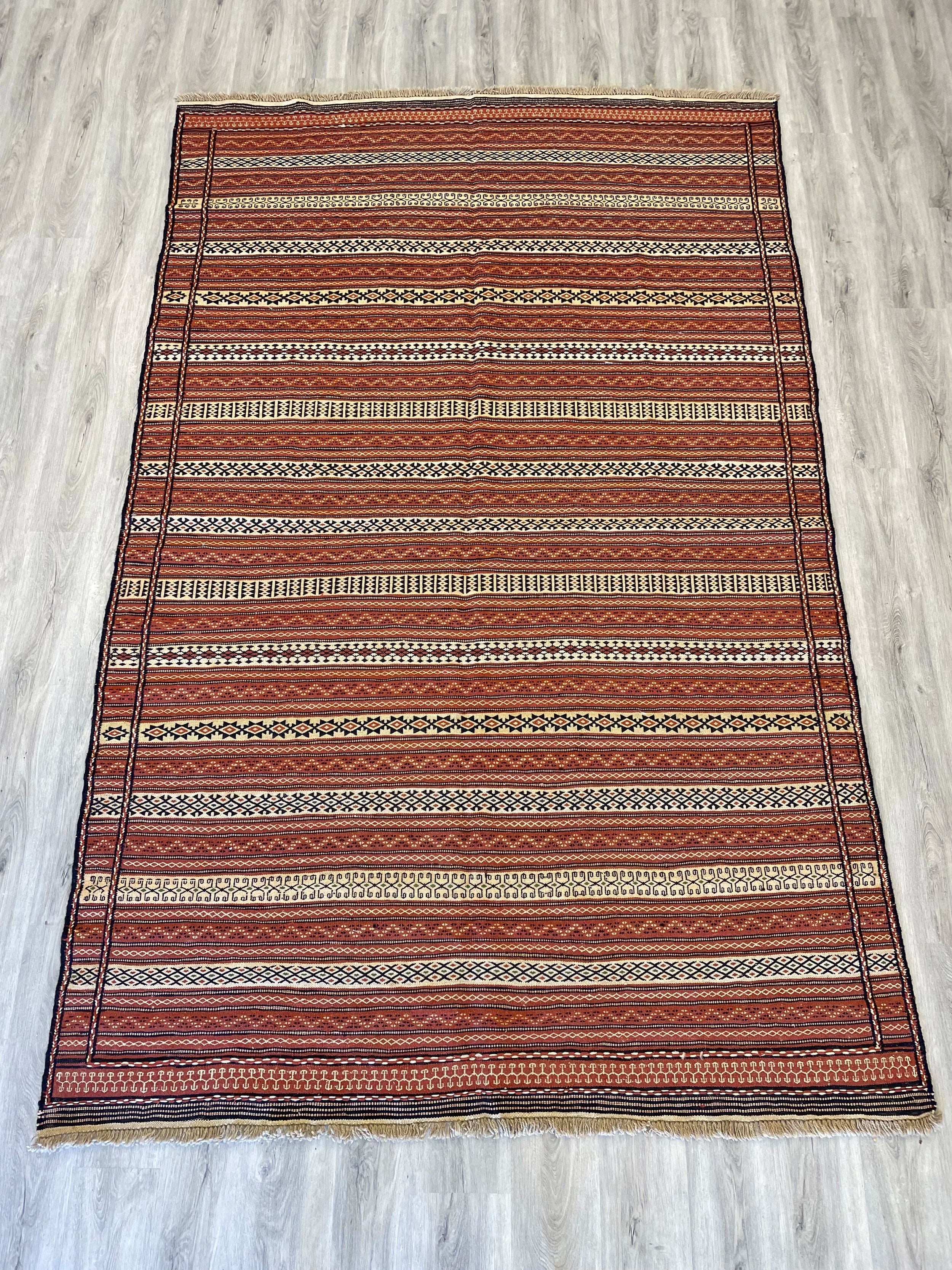 Sirjan Kilim 6'1" x 9'8"