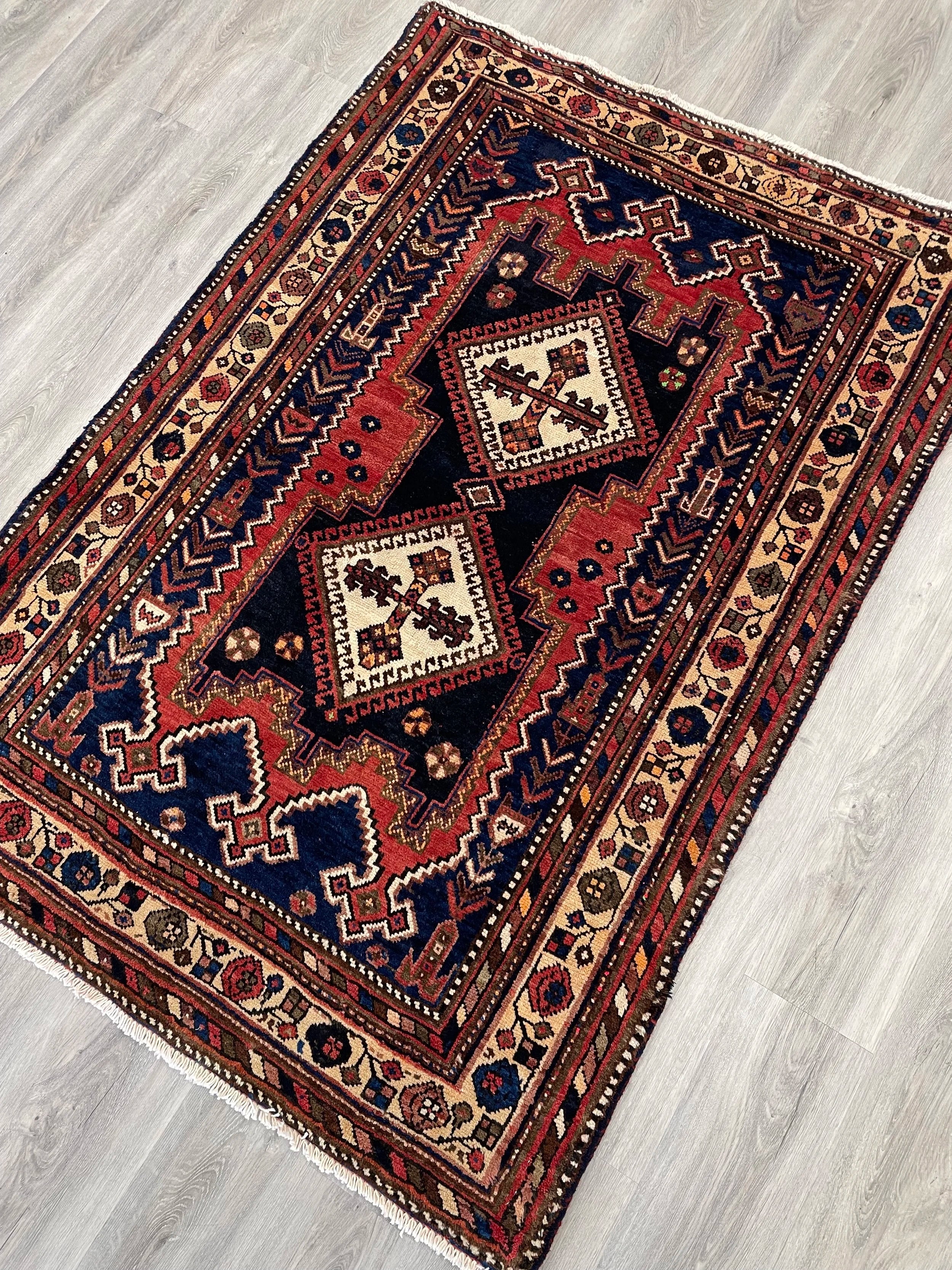 Sirjan Vintage Wool Rug (3'10" x 5'6")