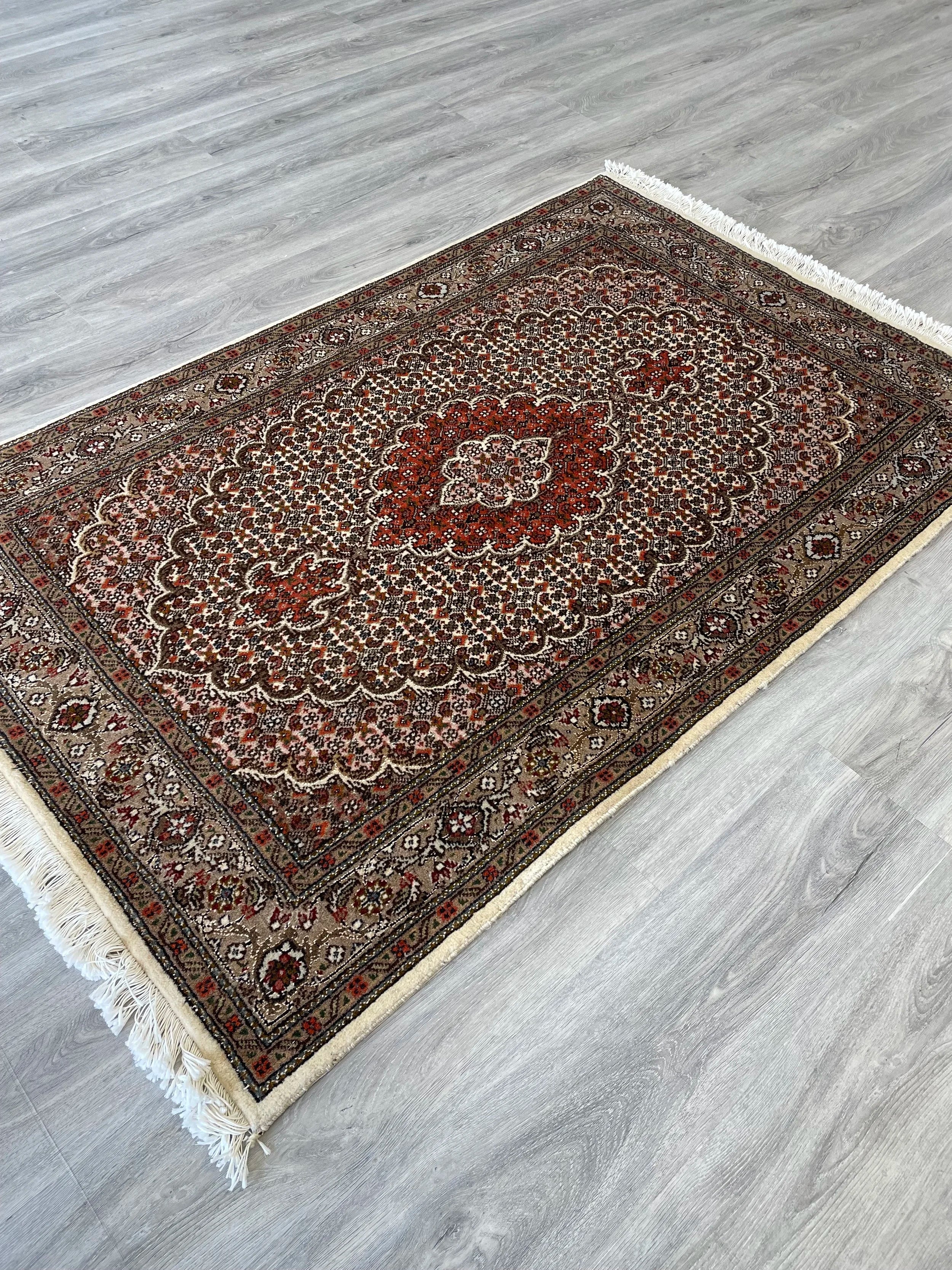 Tabriz Mahi Wool & Silk Rug (3'4" x 5'2")