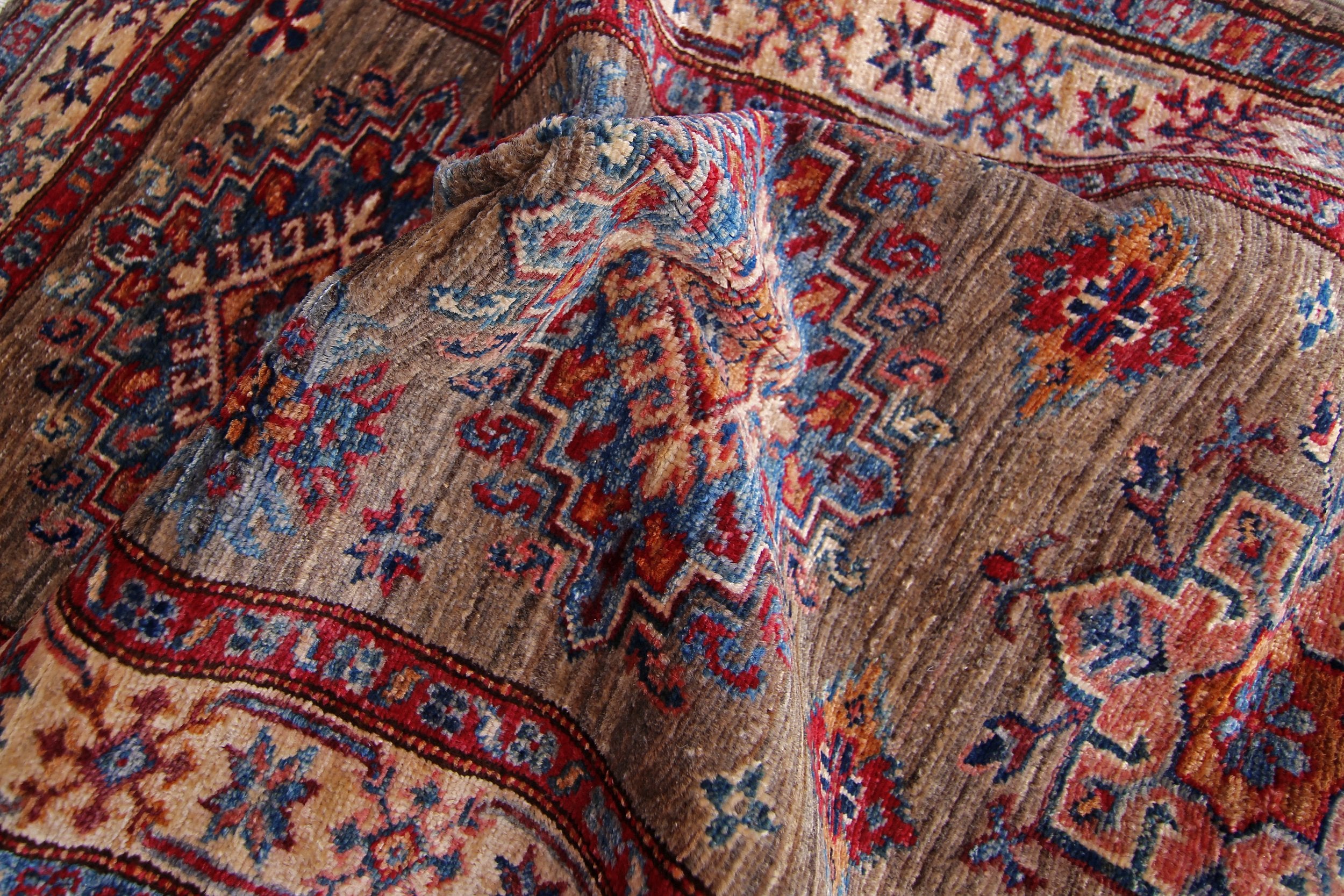 Contemporary Tribal Wool Rug Runner (2'7" x 8'6")