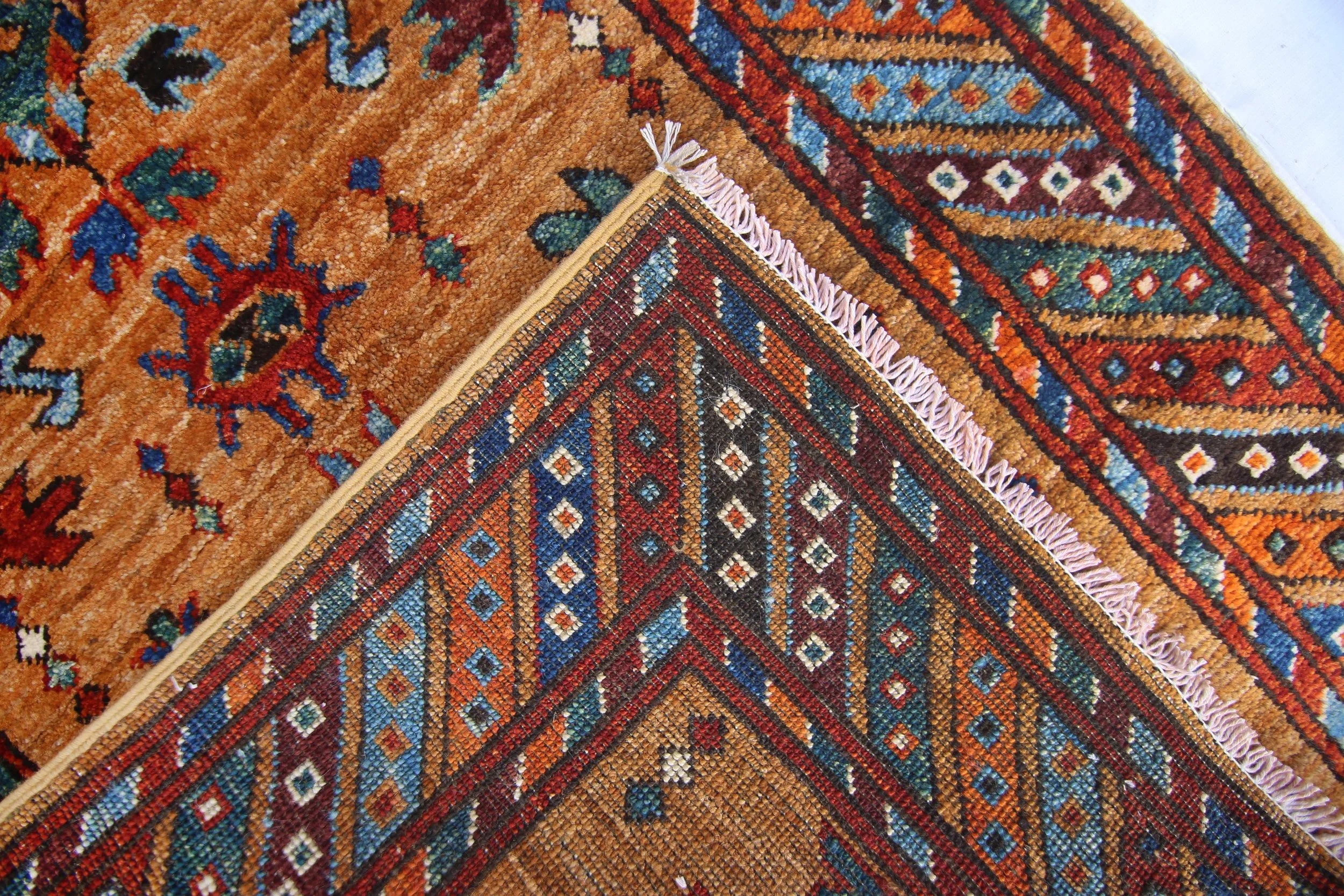 Contemporary Tribal Wool Rug Runner (2'8" x 6'8")