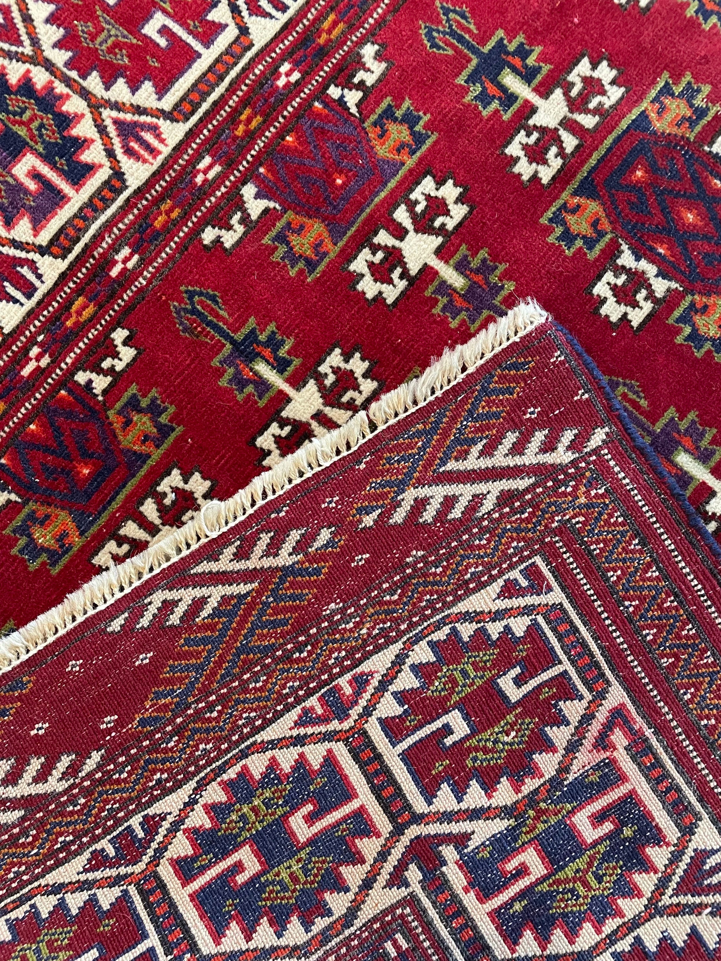 Turkoman Vintage Wool Rug (3'4" x 5'0")