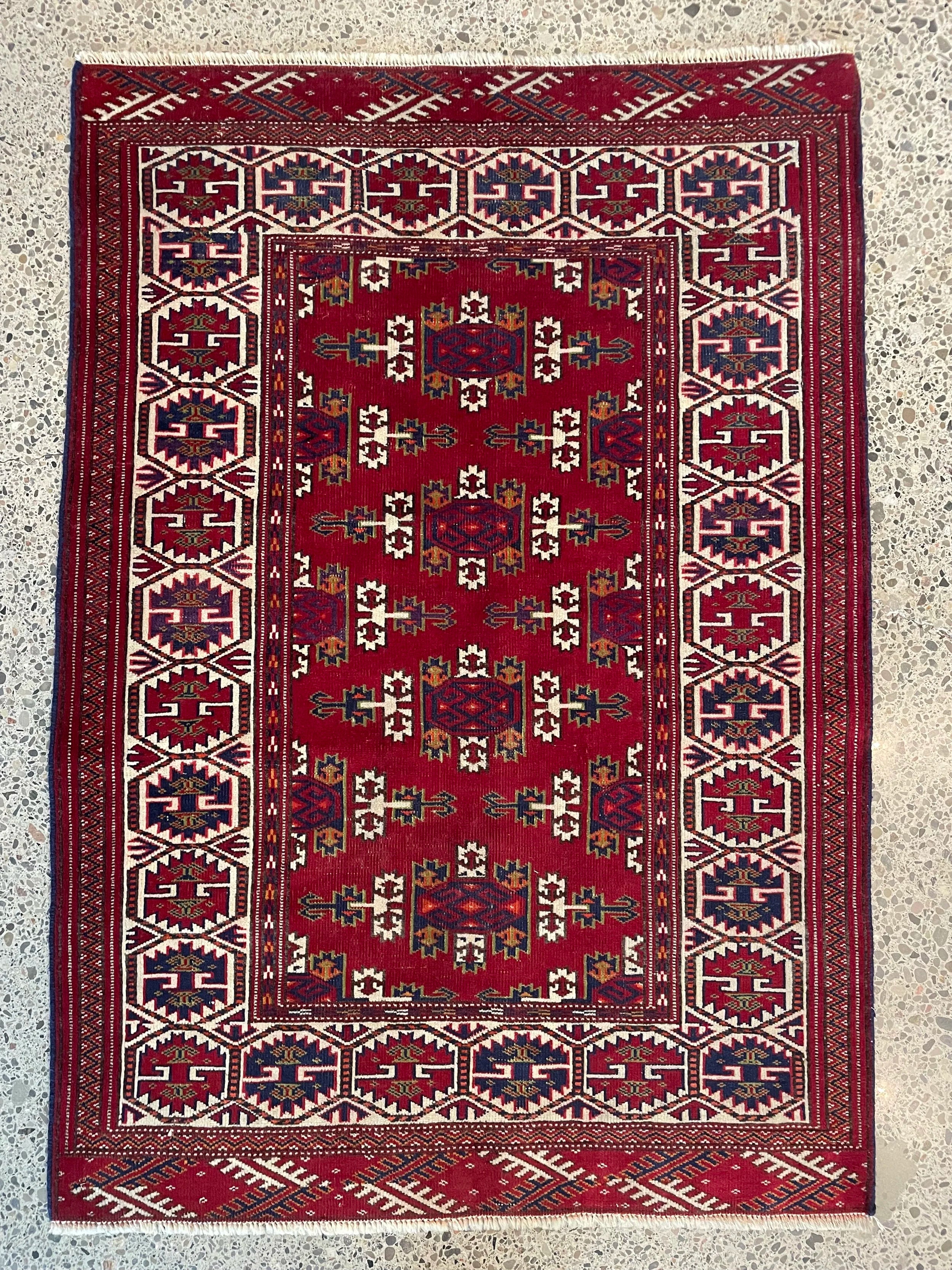 Turkoman Vintage Wool Rug (3'4" x 5'0")