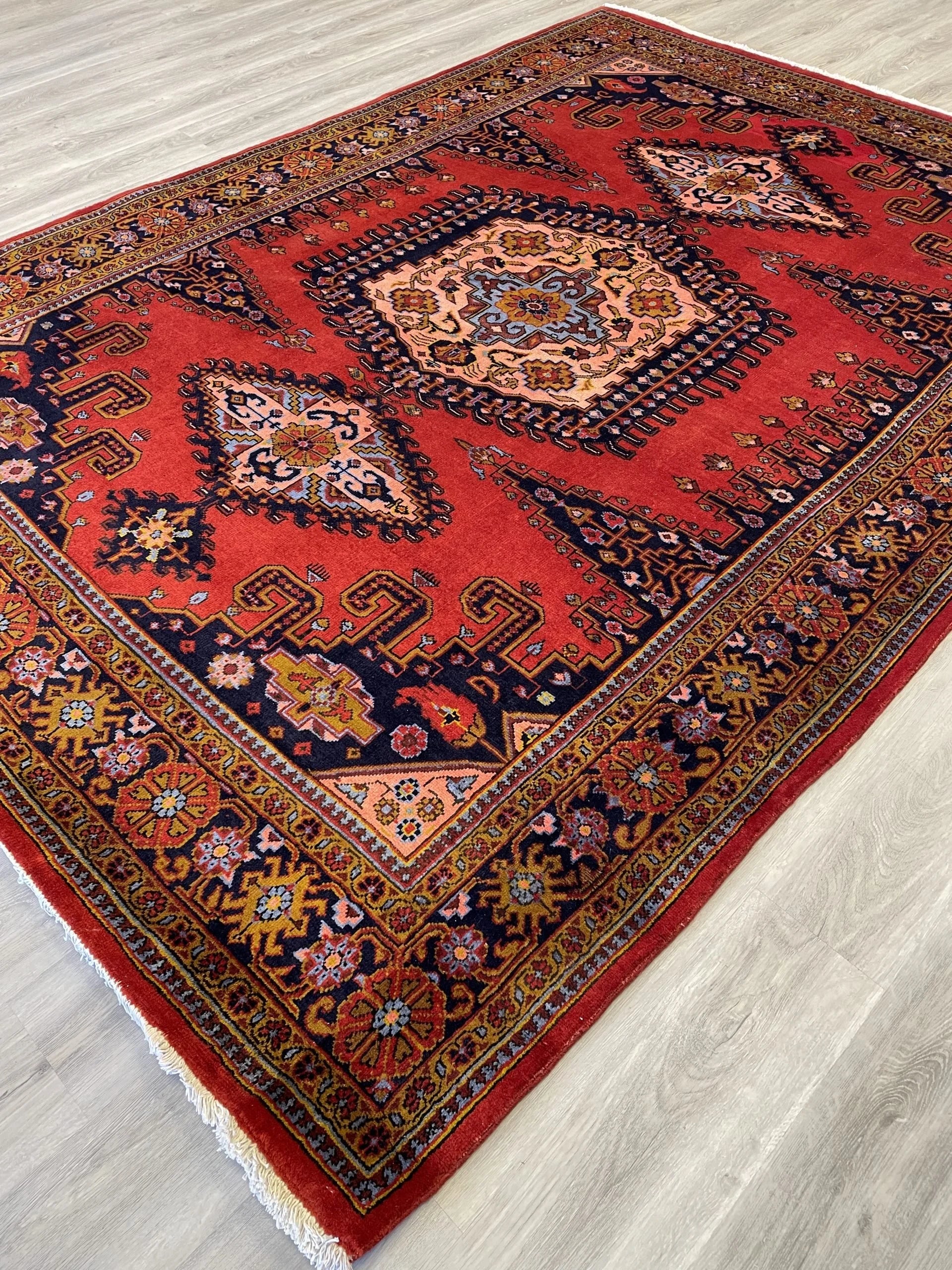 Viss Tribal Wool Rug (6'9" x 9'4")