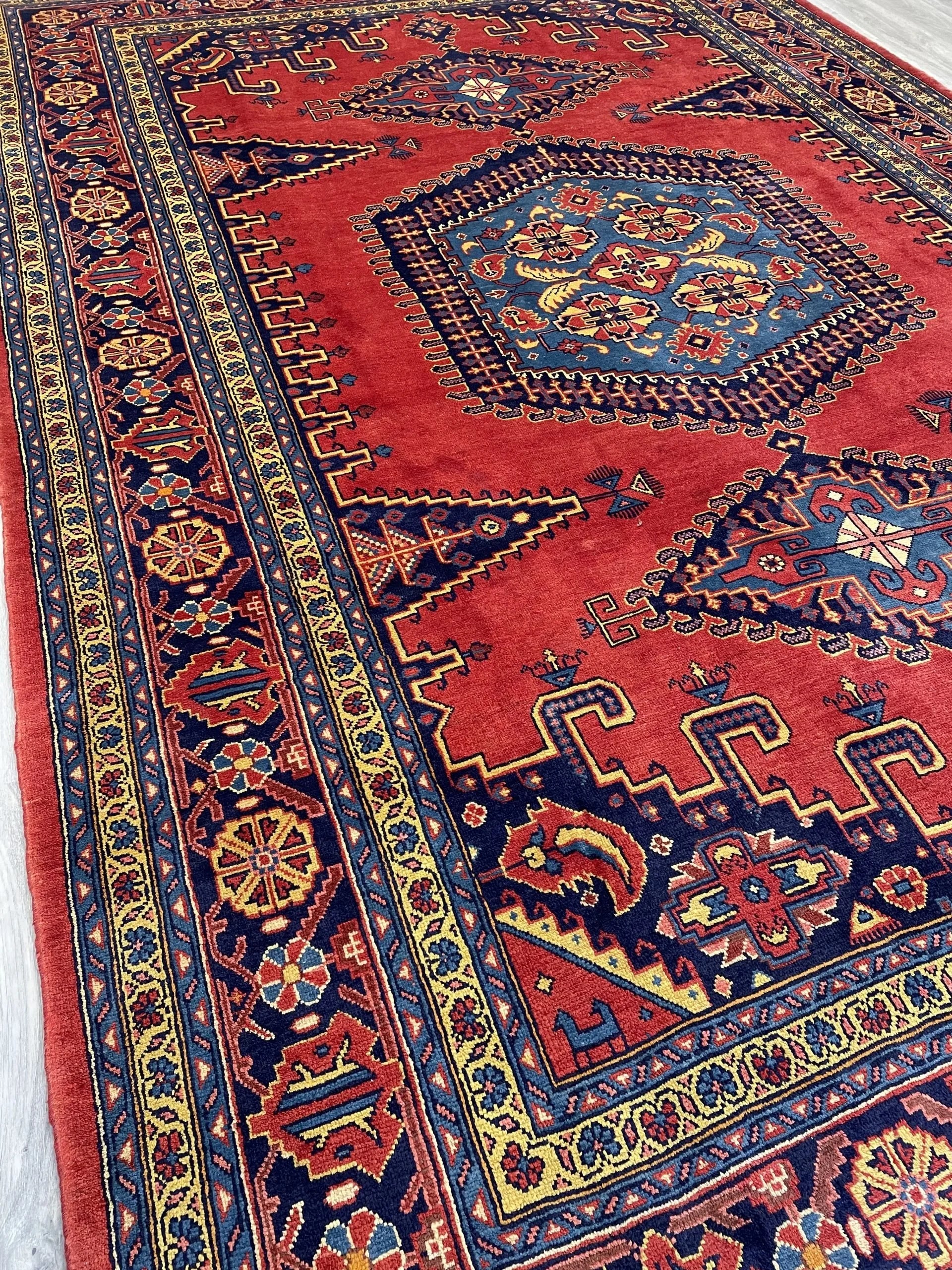 Viss Tribal Wool Rug (8'7" x 12'11")