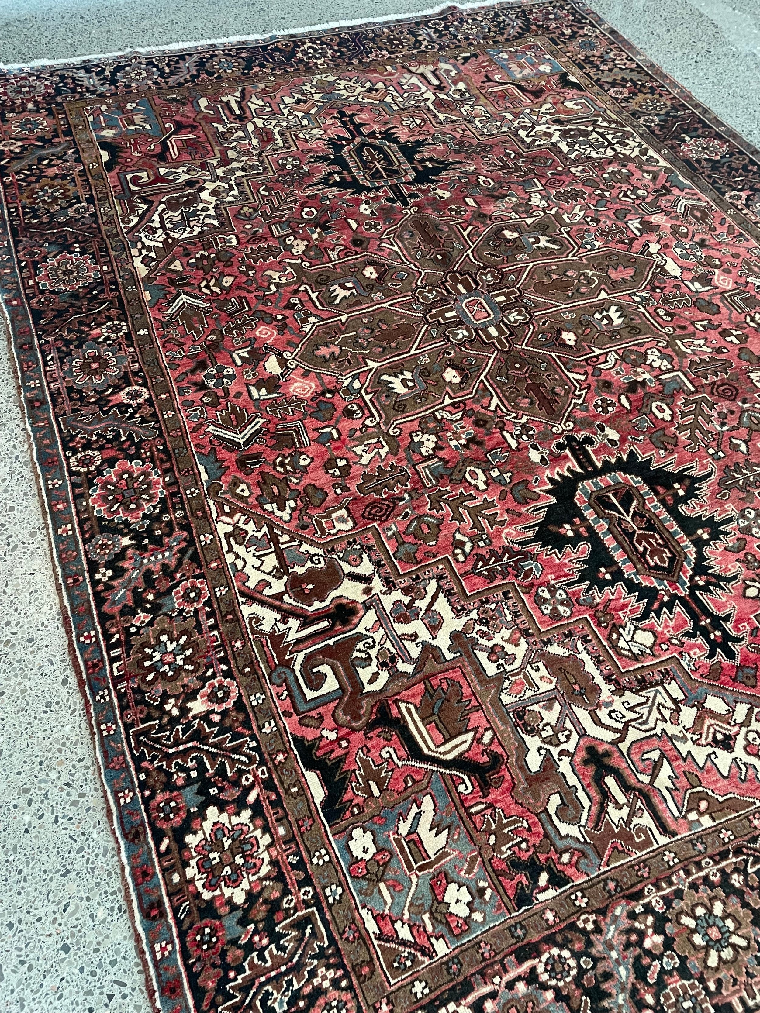 Heriz Wool Rug (7'11" x 10'6")