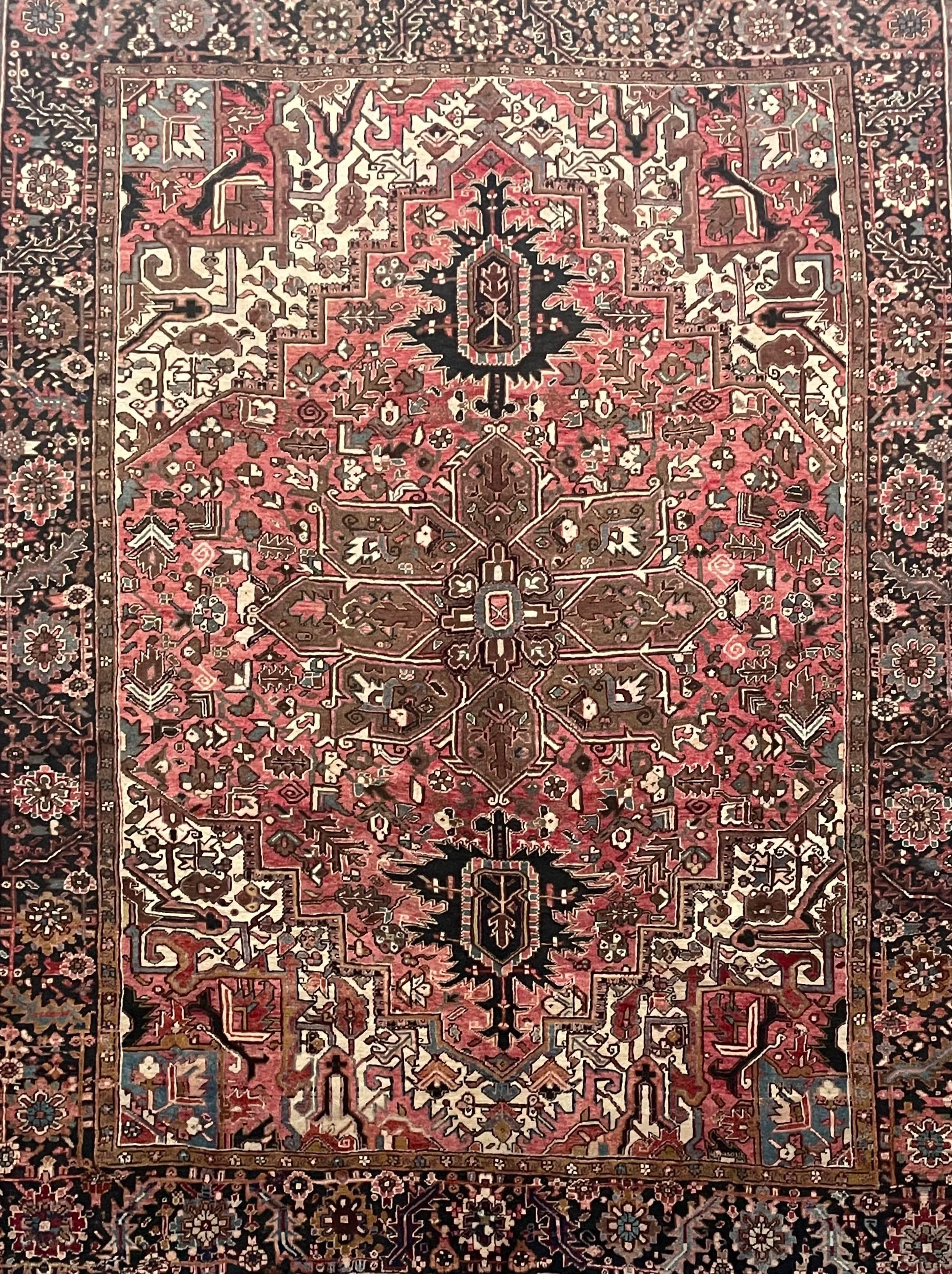Heriz Wool Rug (7'11" x 10'6")