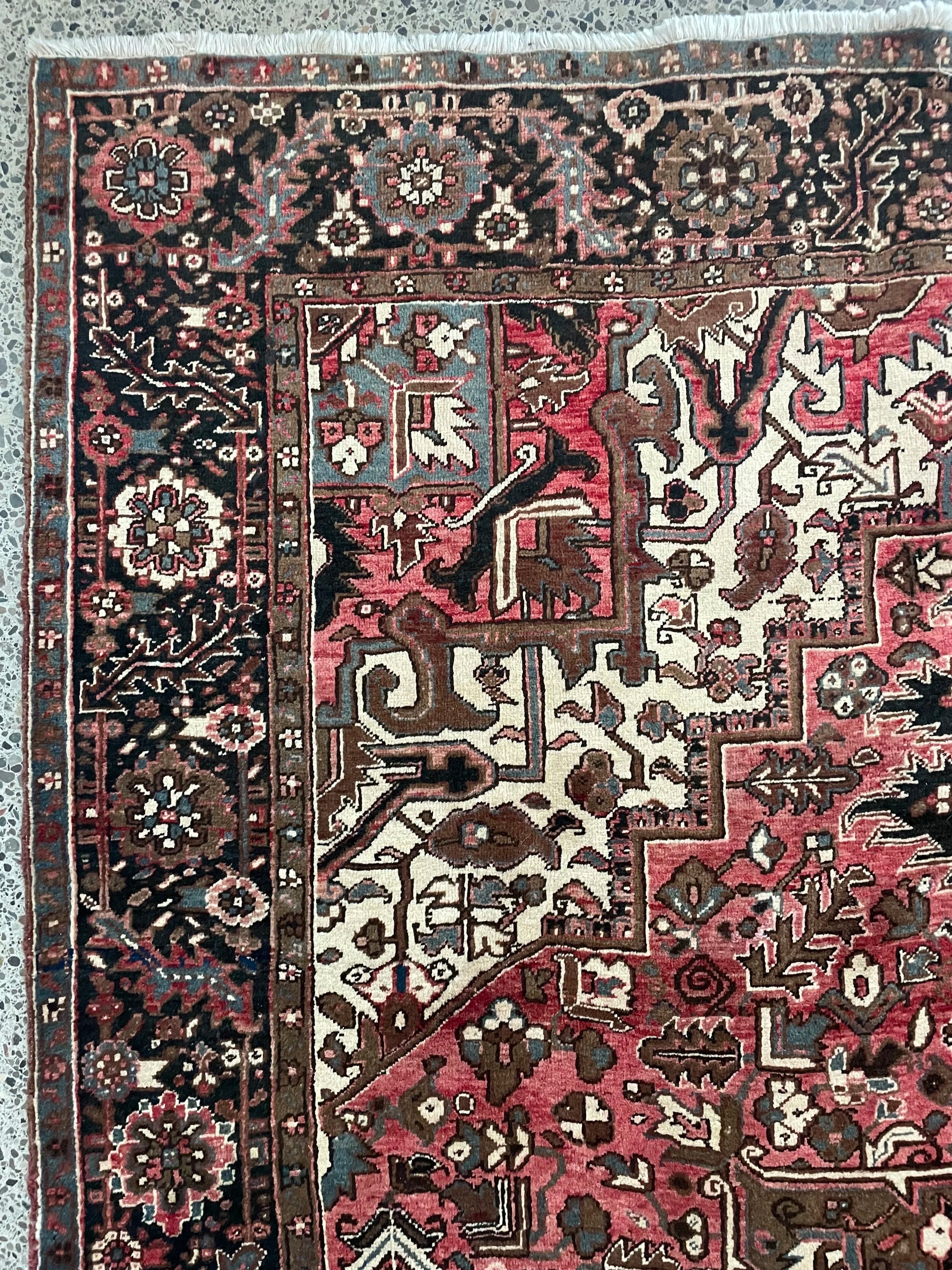Heriz Wool Rug (7'11" x 10'6")