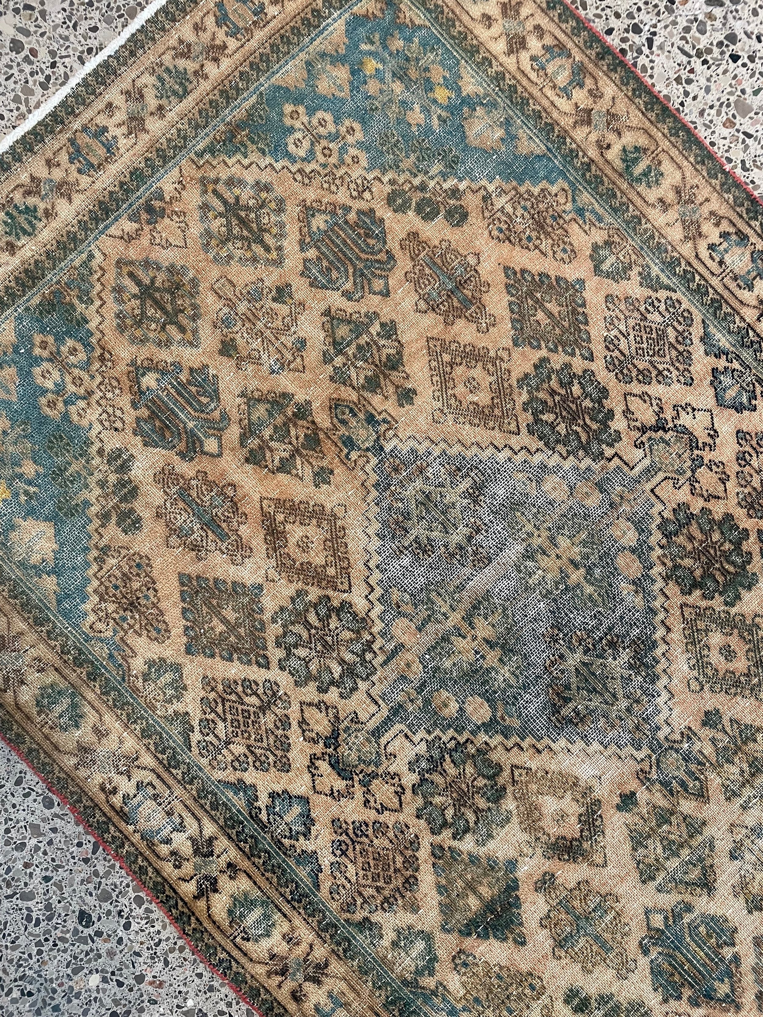 Meymeh Vintage Wool Rug (3'5" x 5'1")