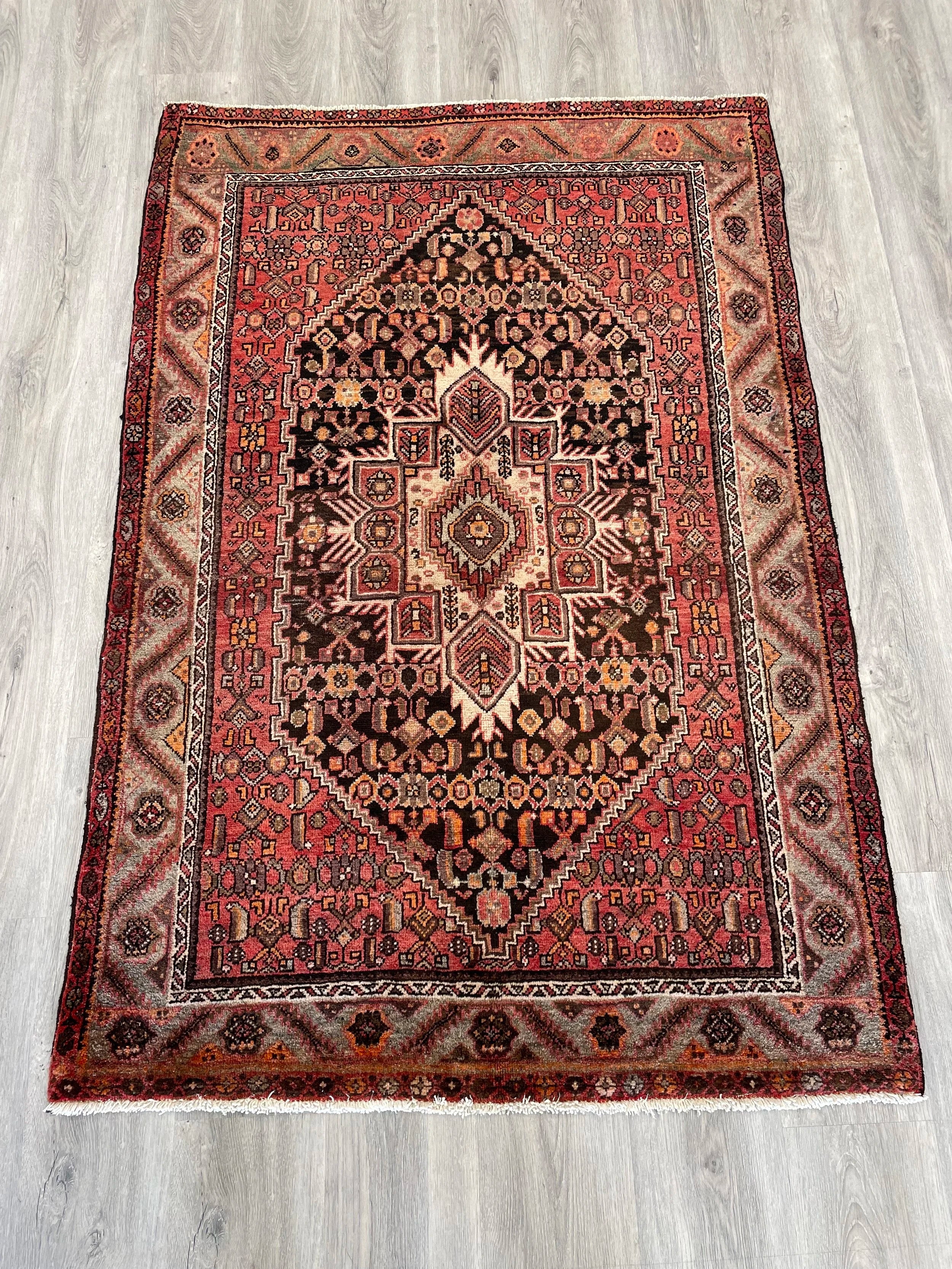 Gholtogh Vintage Wool Rug (3'5" x 5'2")