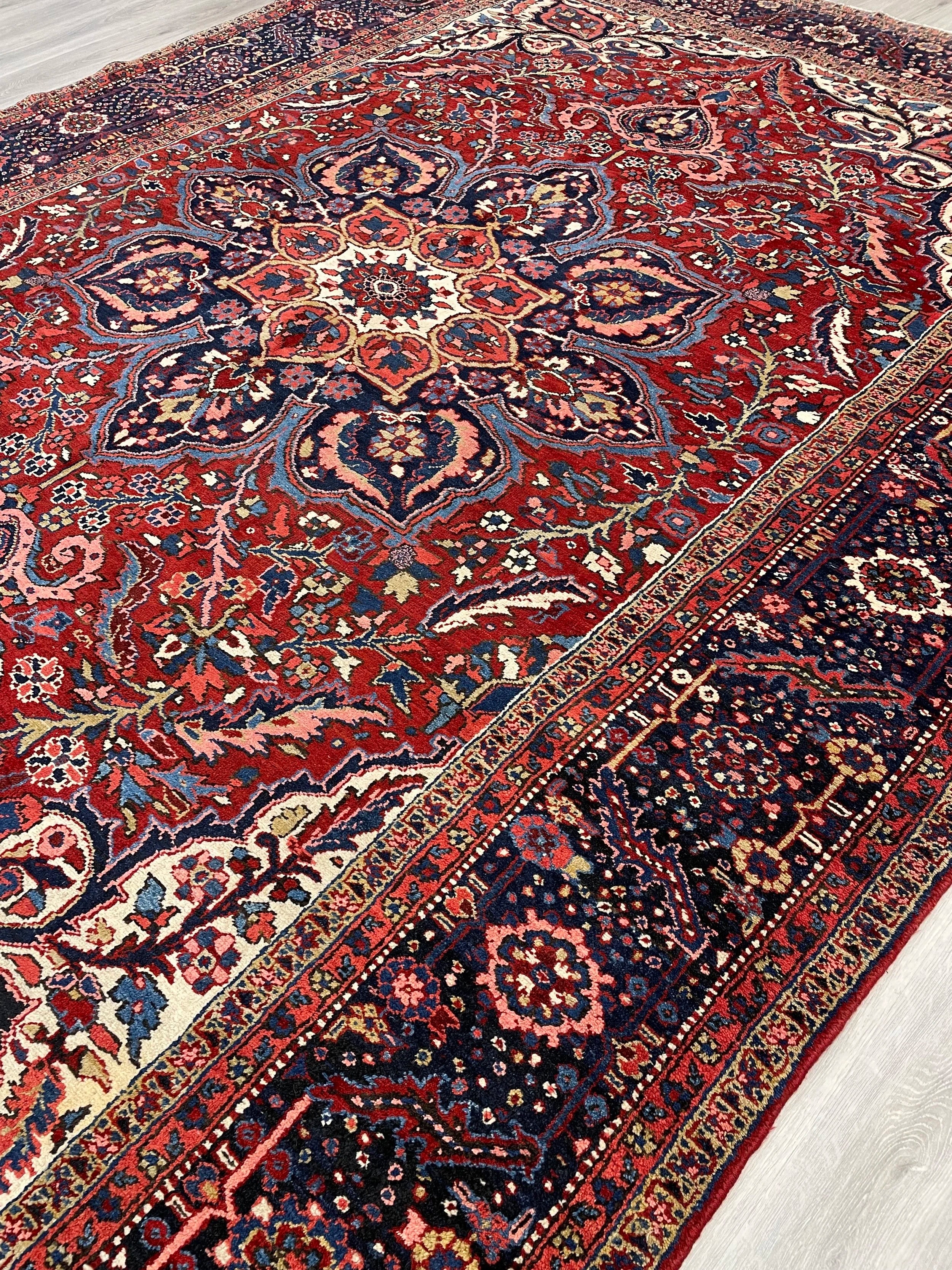 Vintage Heriz Wool Rug (8'2" x 11'0")