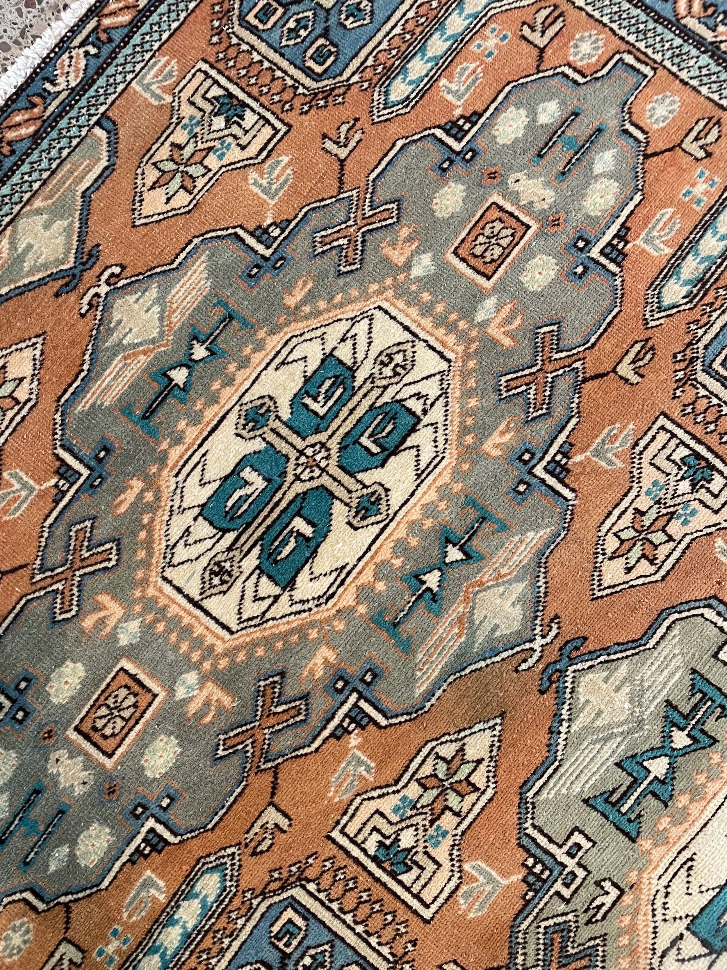 Kazak Vintage Wool Rug (3'3" x 5'10")