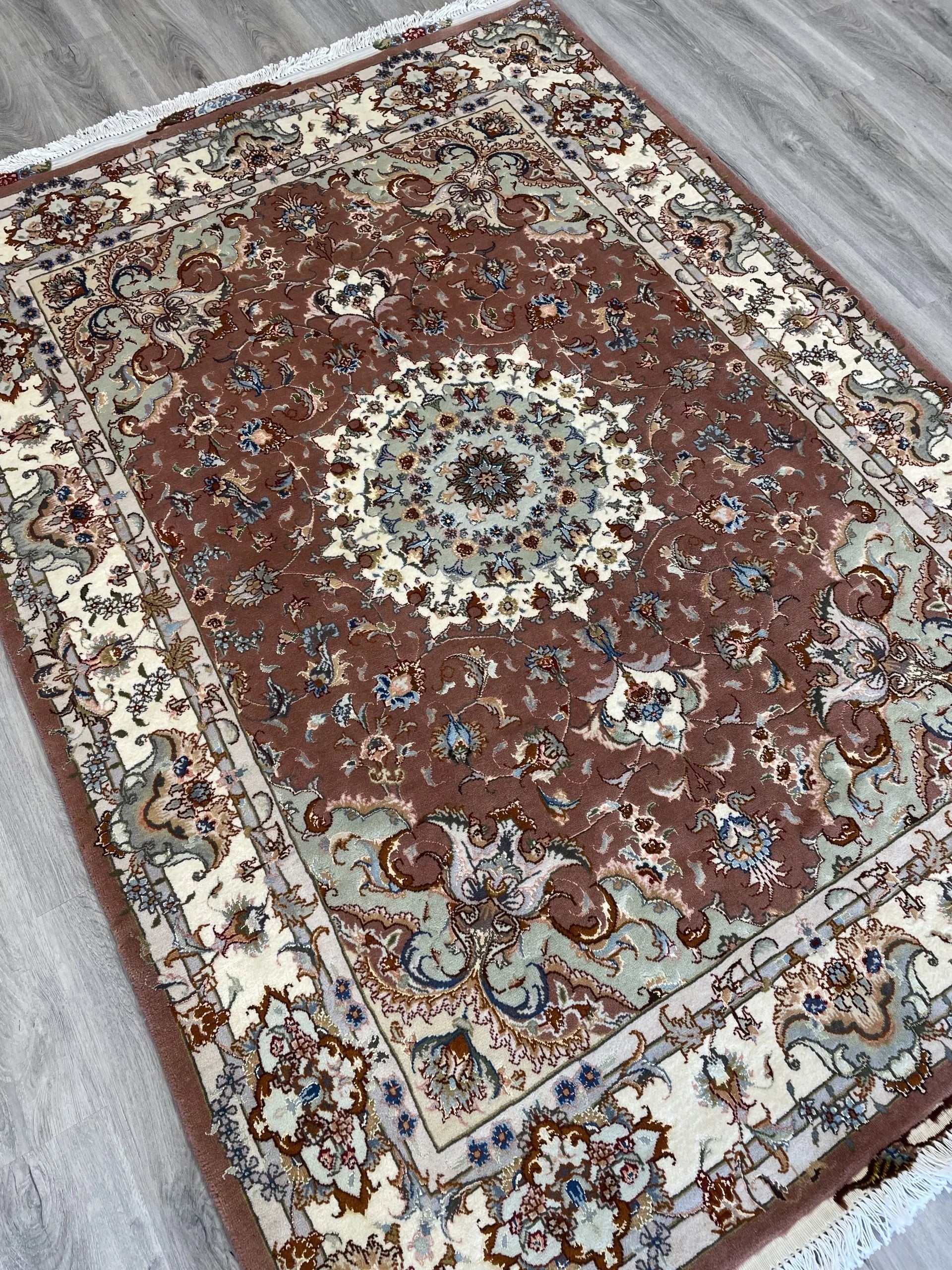 Tabriz Wool & Silk Rug ( 4'10" x 6'6")