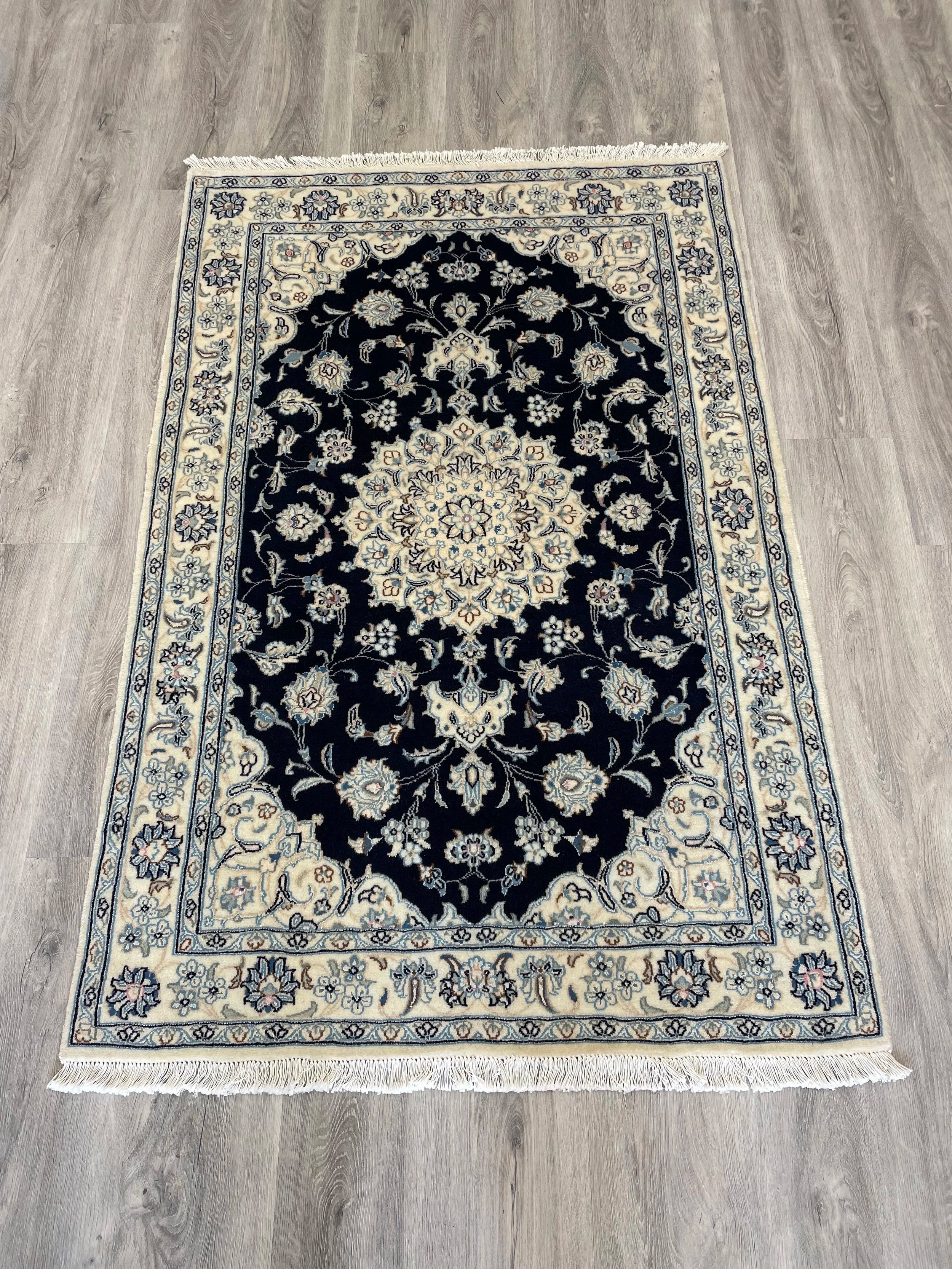 Naeen Wool & Silk Rug (3'3" x 5'0")