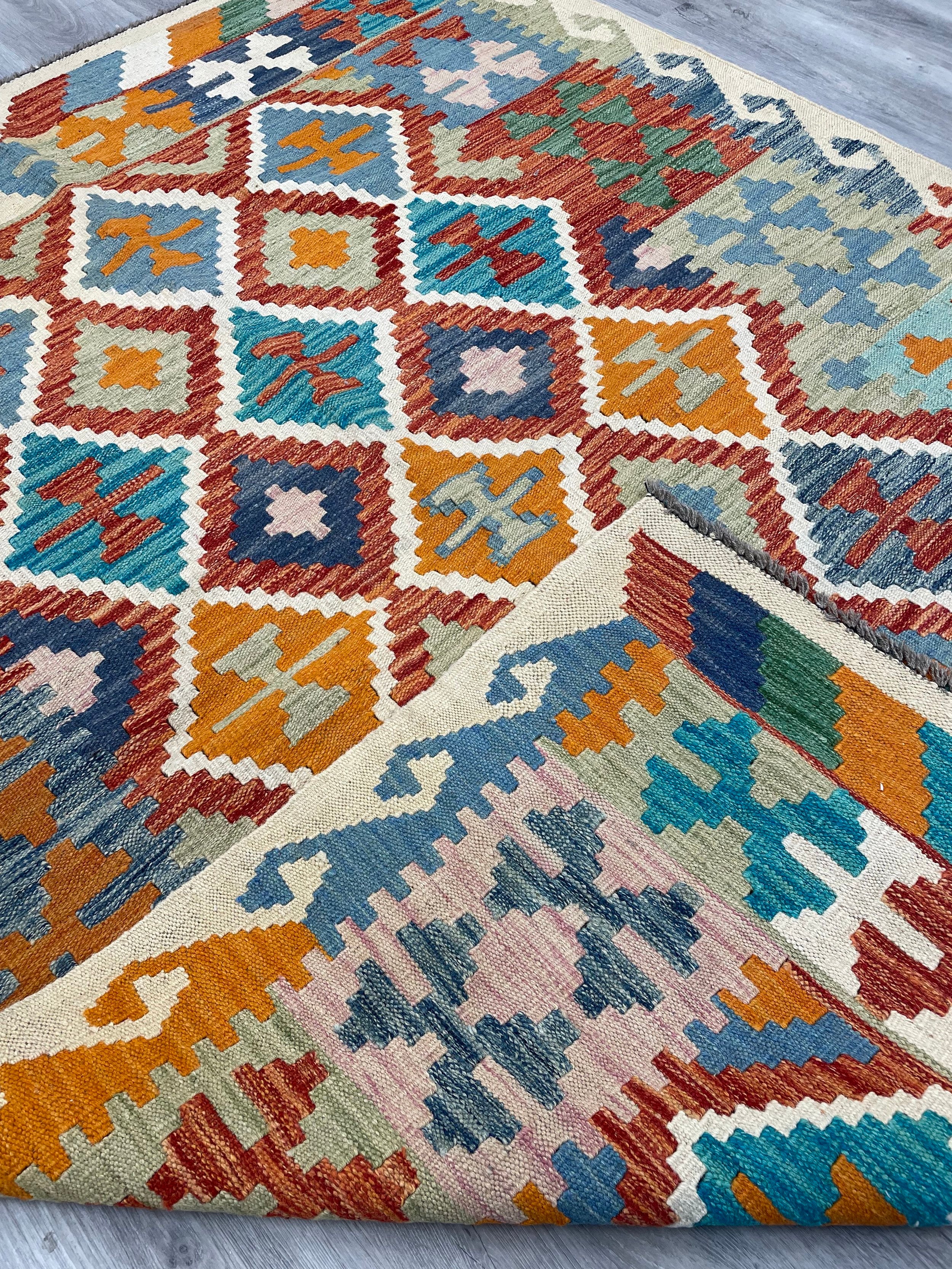 Kilim Rug (5x7)